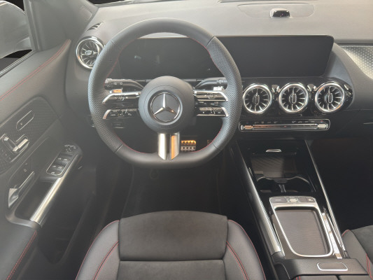 MERCEDES-BENZ GLA 250 4Matic Swiss Star-image-7