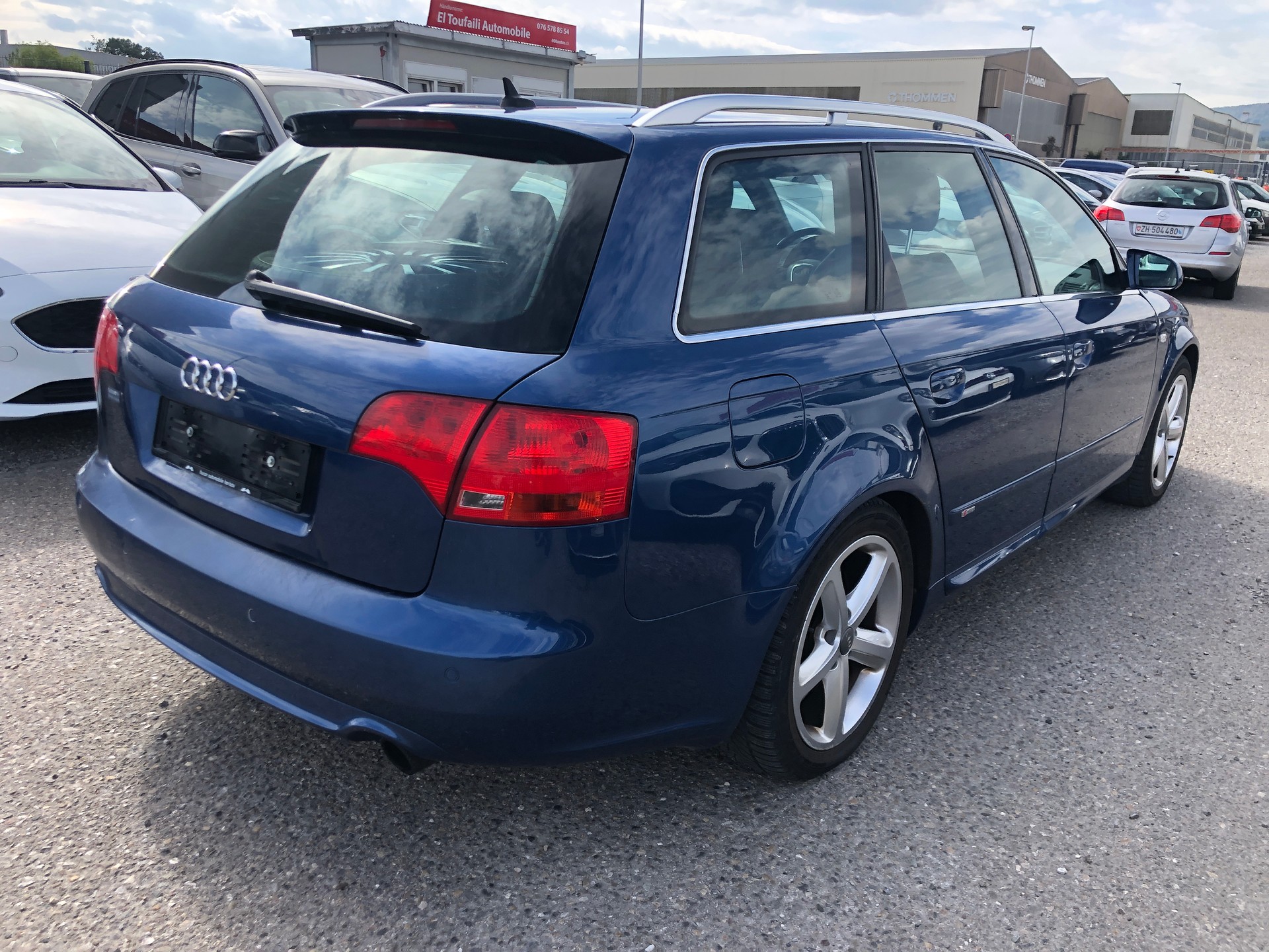 AUDI A4 Avant 2.0 S ̈LINE Turbo FSI quattro-showroom-element-3