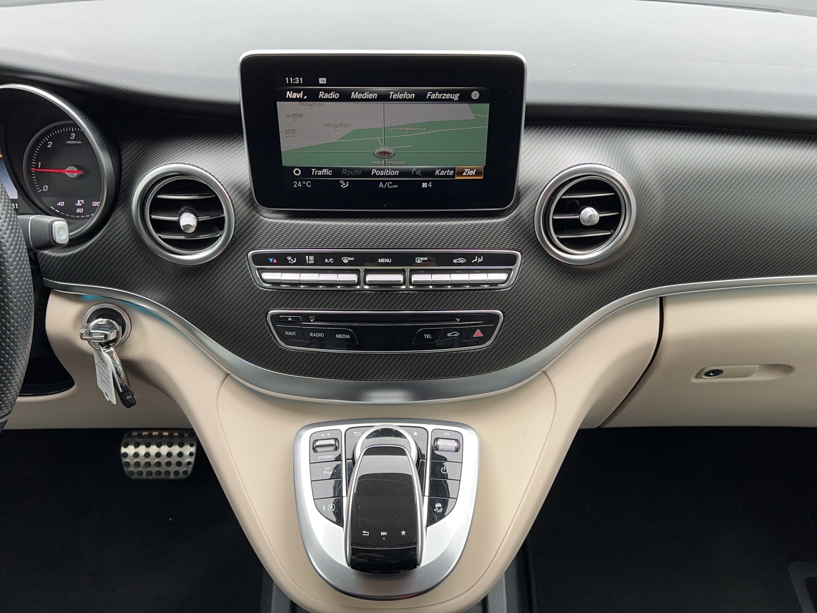 MERCEDES-BENZ Marco Polo 250 d 4Matic 7G-Tronic-image-13