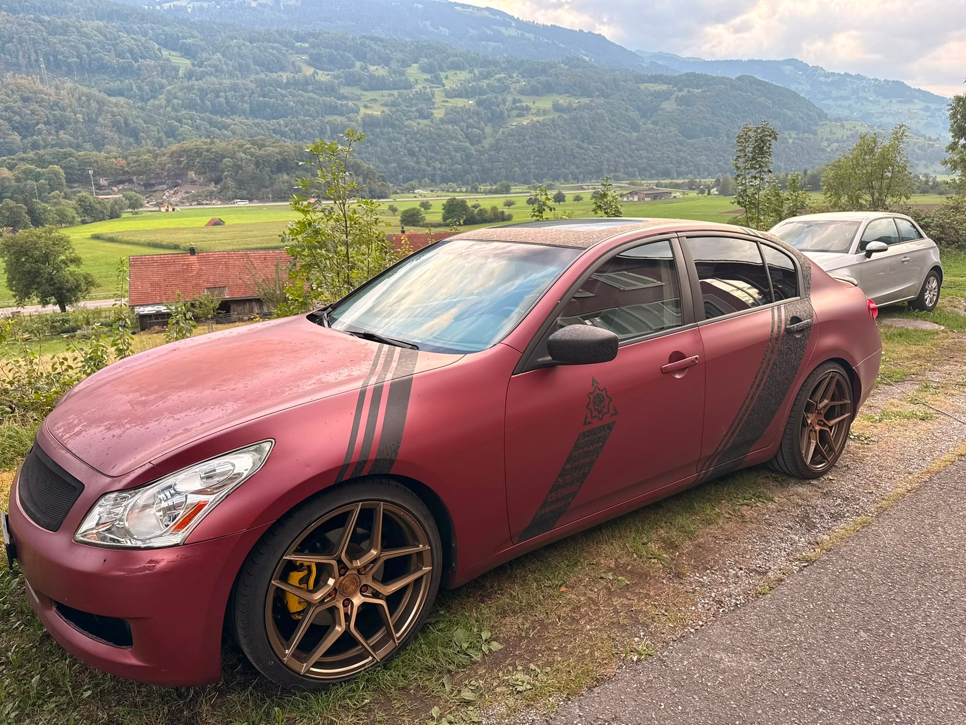 INFINITI G37 X AWD , 8fach Bereift-image-1