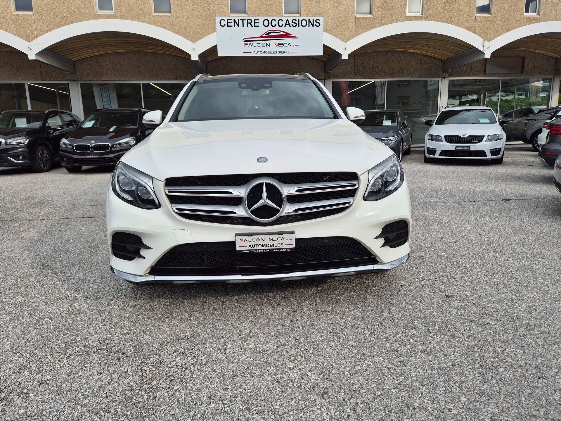 MERCEDES-BENZ GLC 250 d AMG Line 4Matic 9G-Tronic-showroom-element-1