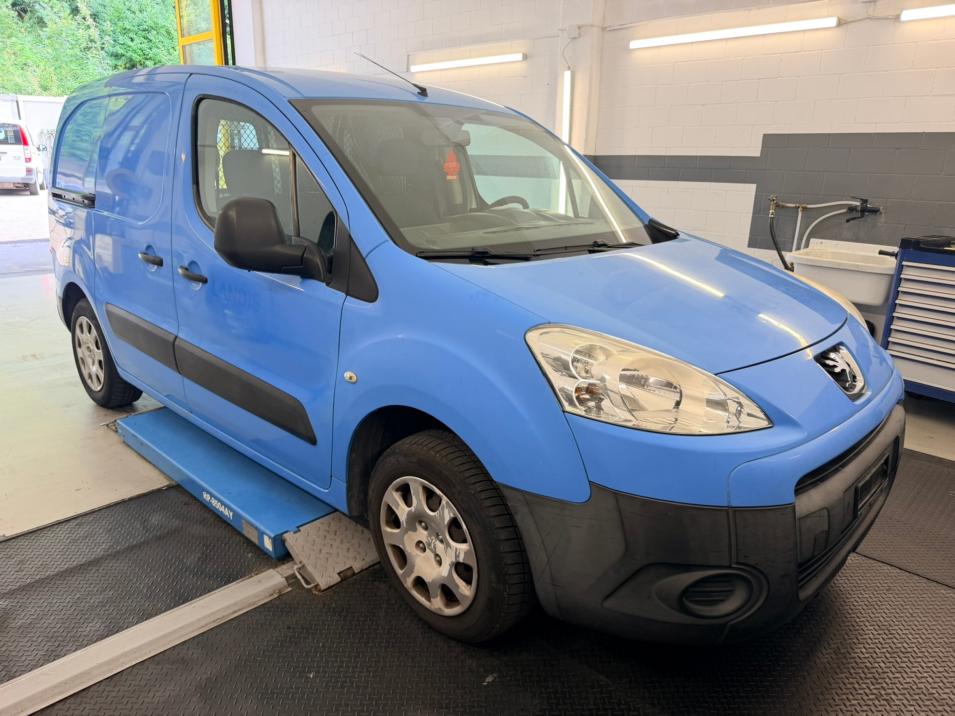 PEUGEOT Partner 1.6 HDI Urban-showroom-element-2