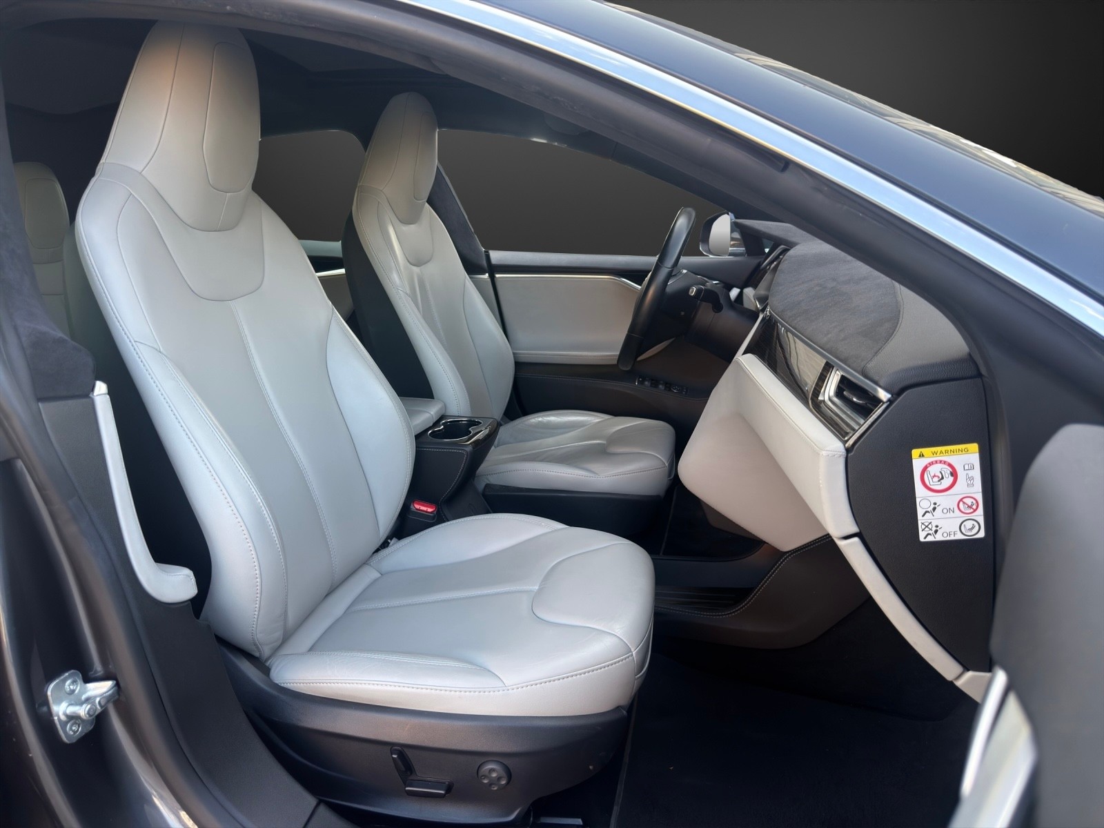 TESLA Model S 85 D 4x4 mit 525 PS-image-8