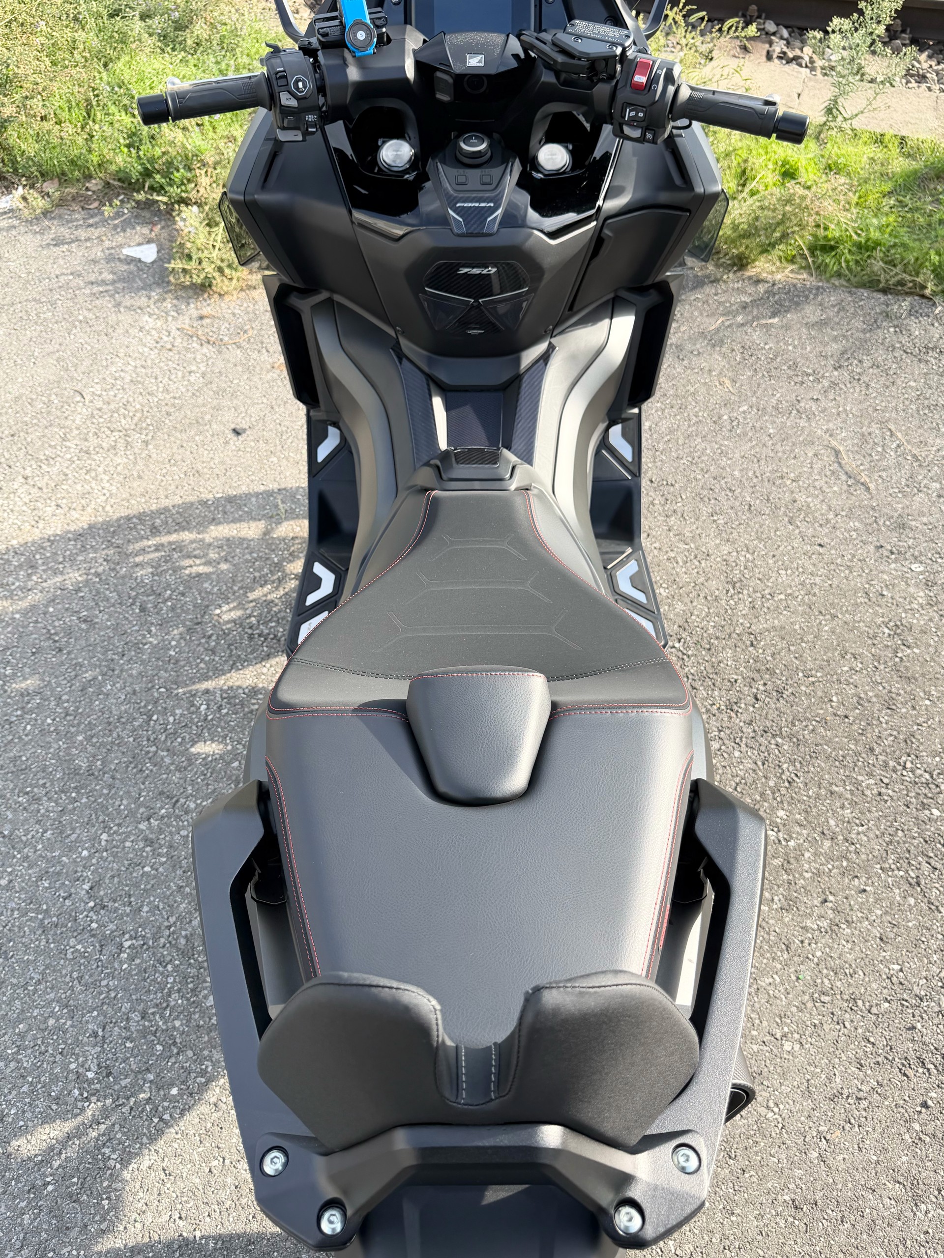 HONDA FORZA 750-image-4