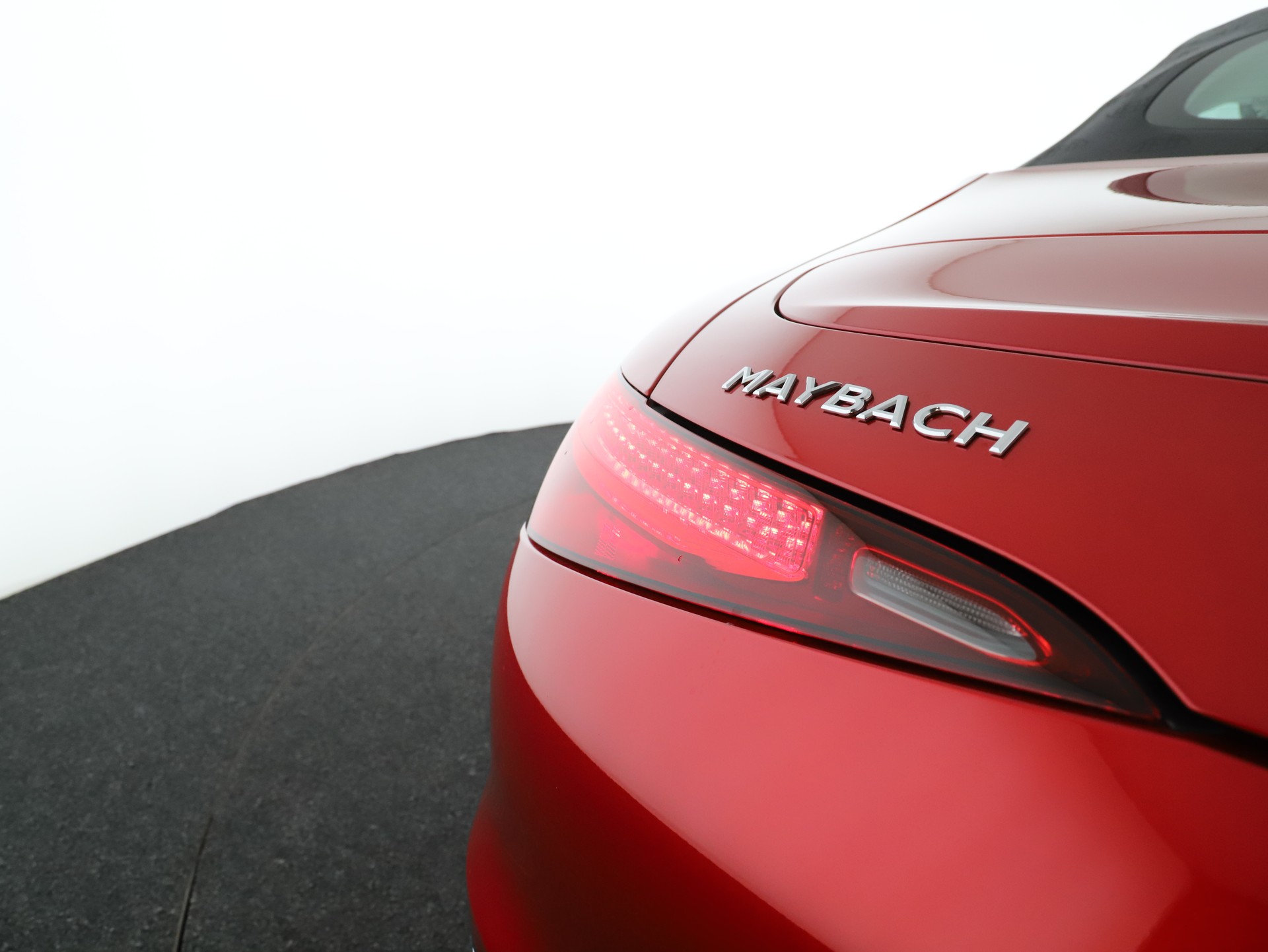 MAYBACH SL 680 Maybach Monogram-image-10