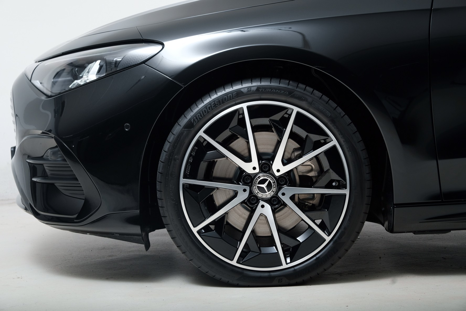 MERCEDES-BENZ CLA 350 AMG Line 4Matic C174-showroom-element-2