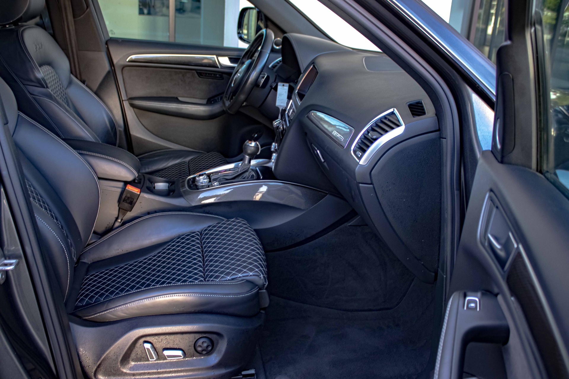 AUDI SQ5 3.0 TDI plus quattro tiptronic Vollausst.-image-16
