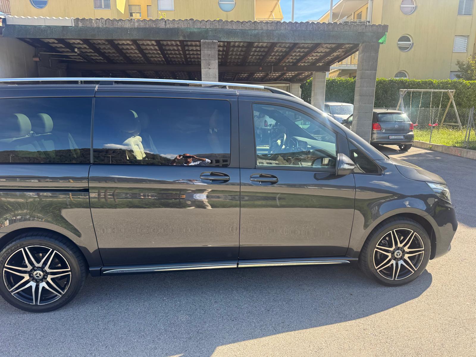 MERCEDES-BENZ V 300 d lang Avantgarde 4Matic 9G-Tronic-image-11