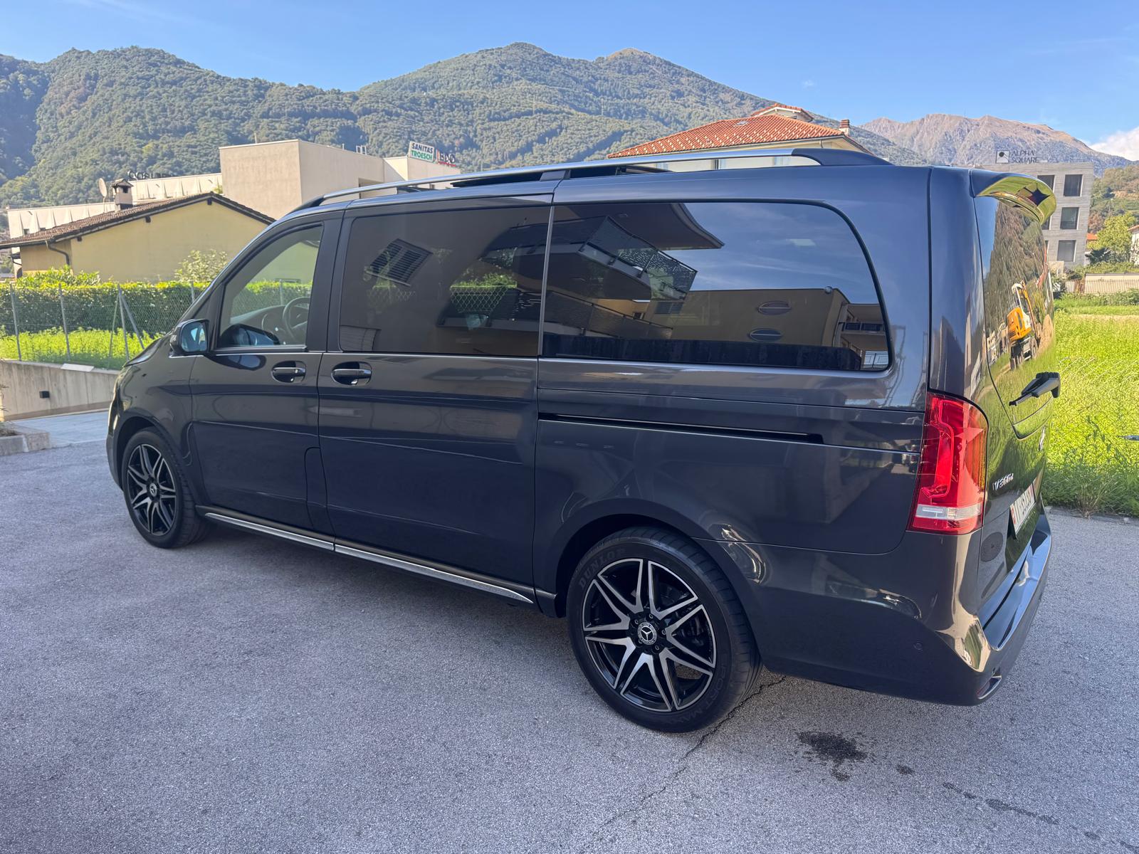 MERCEDES-BENZ V 300 d lang Avantgarde 4Matic 9G-Tronic-image-9