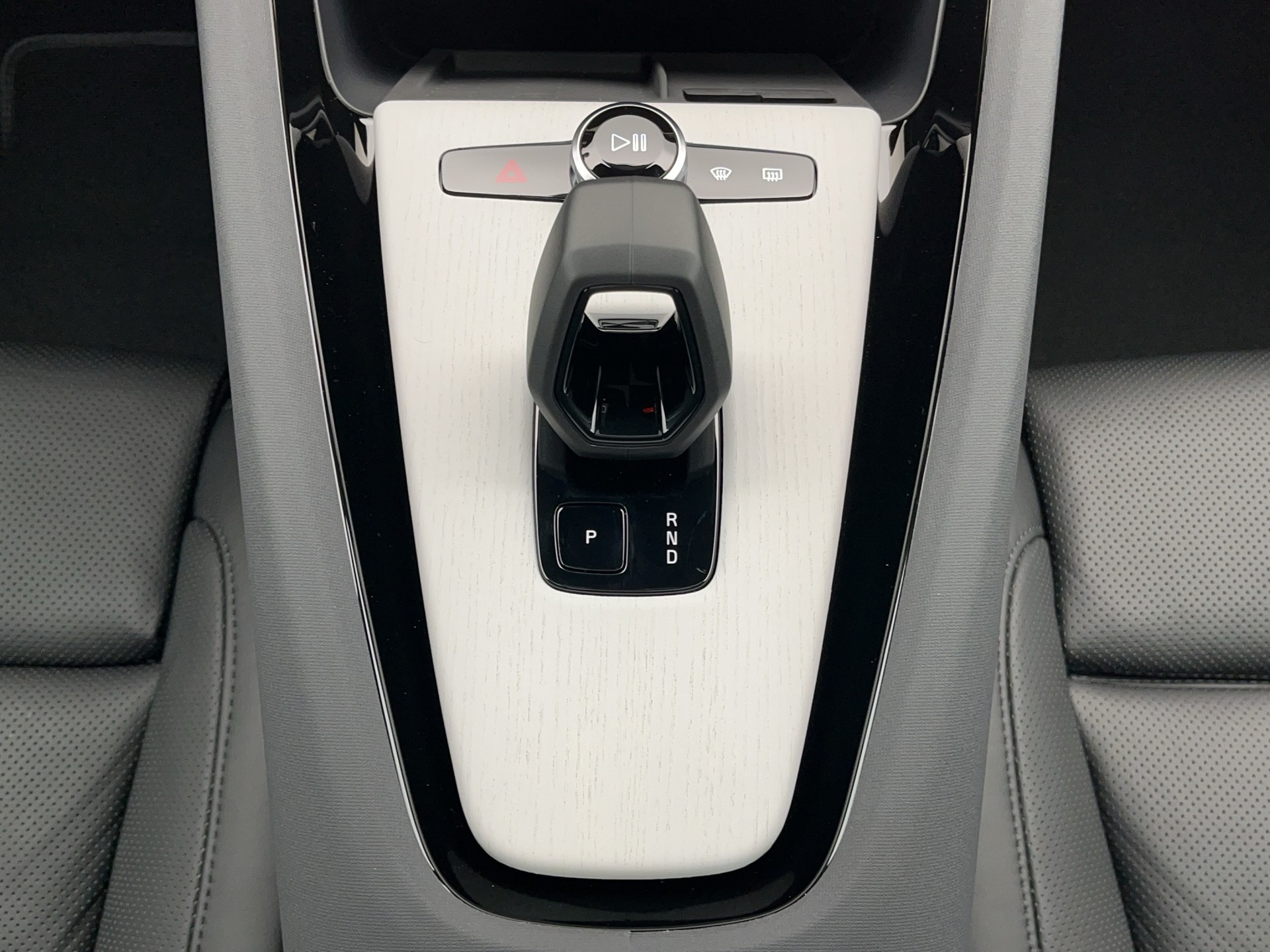 POLESTAR 2 Long Range Dual Motor Performance Prime-image-14
