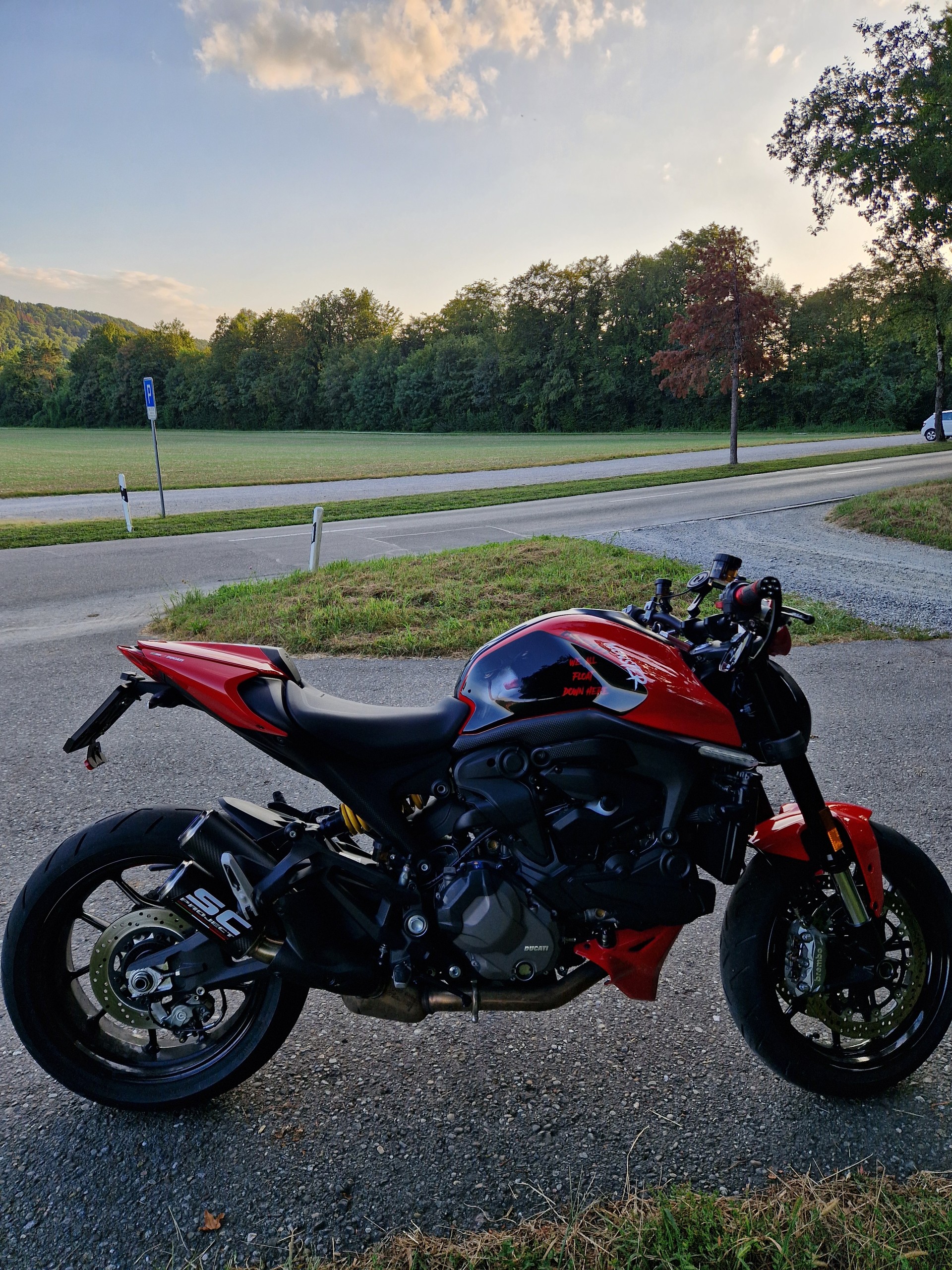 DUCATI MONSTER 937-image-4