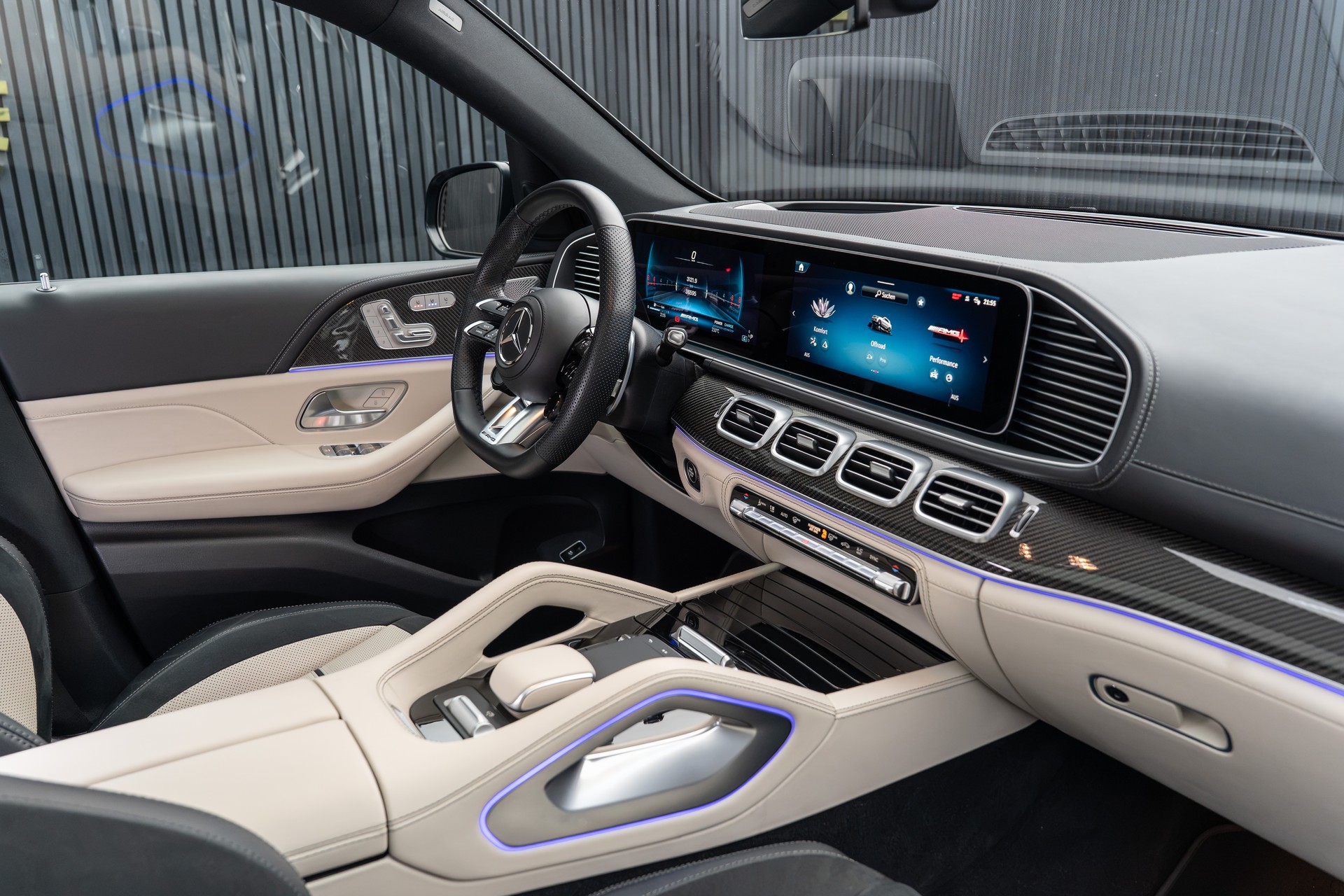 MERCEDES-BENZ GLE 53 AMG 4Matic+ 9G-Speedshift 7-Plätzer-image-21