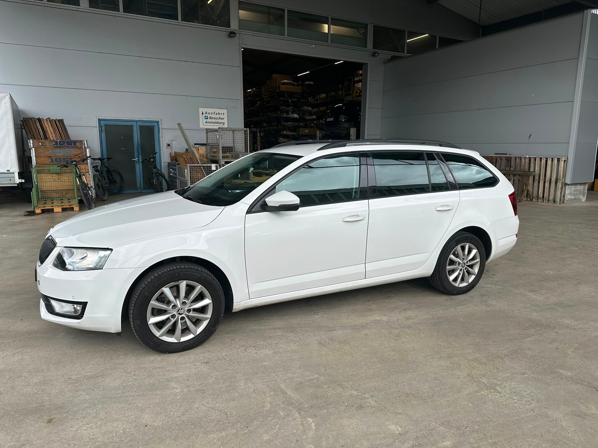 SKODA Octavia Combi 2.0 TDI Swiss Edition 4x4 DSG