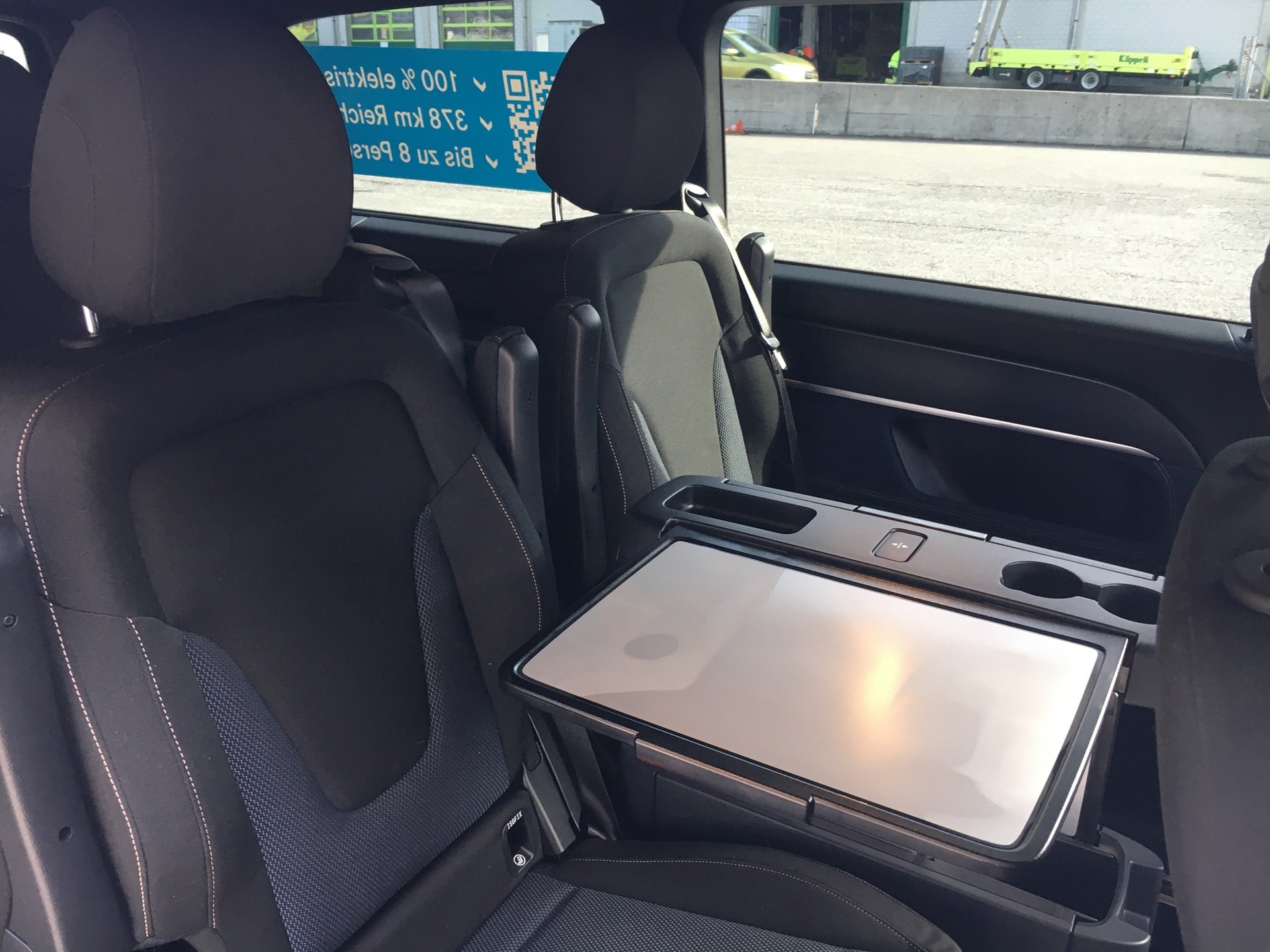 MERCEDES-BENZ EQV 300 lang-image-7