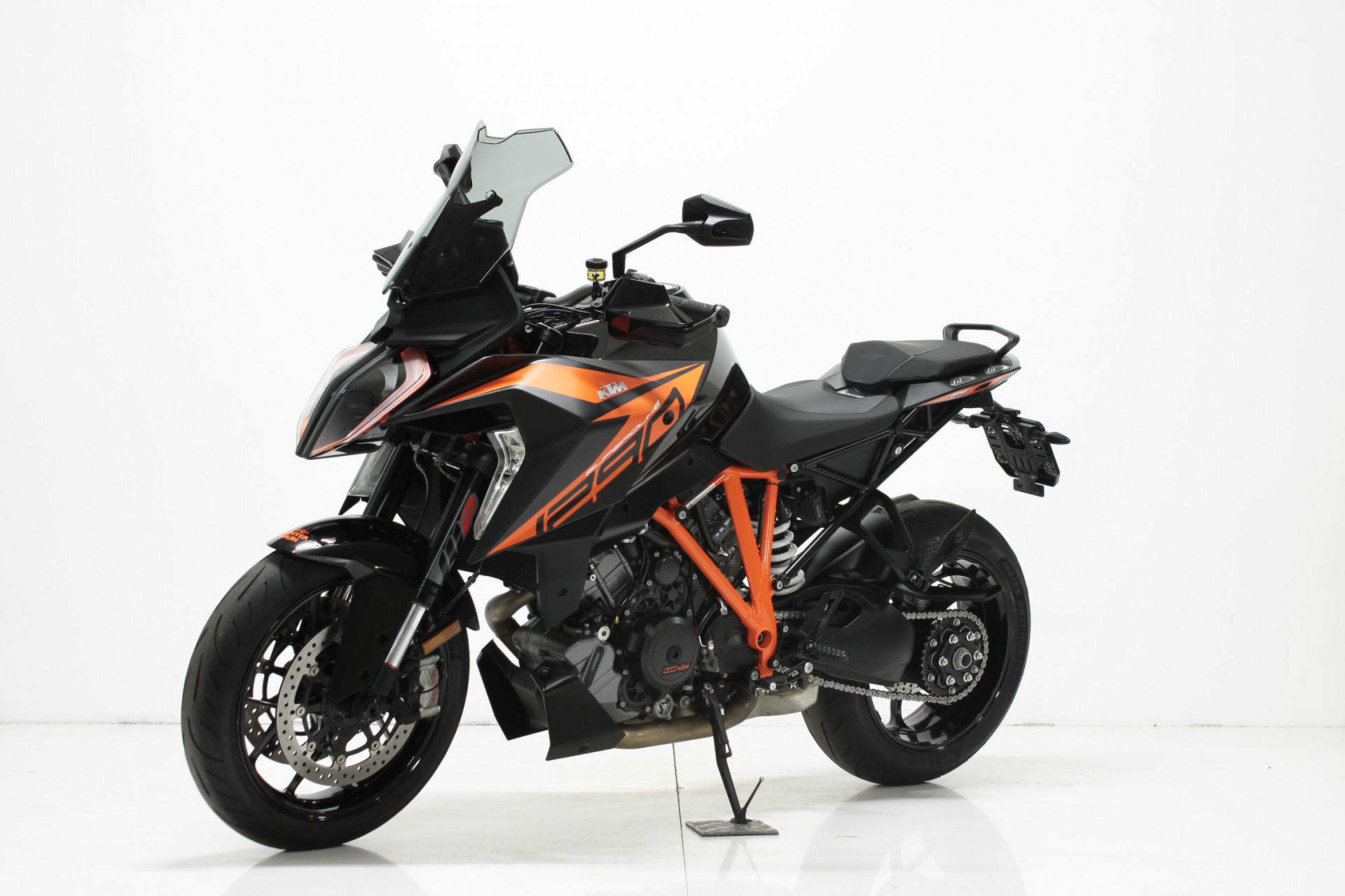 KTM 1290 Super Duke GT-image-1
