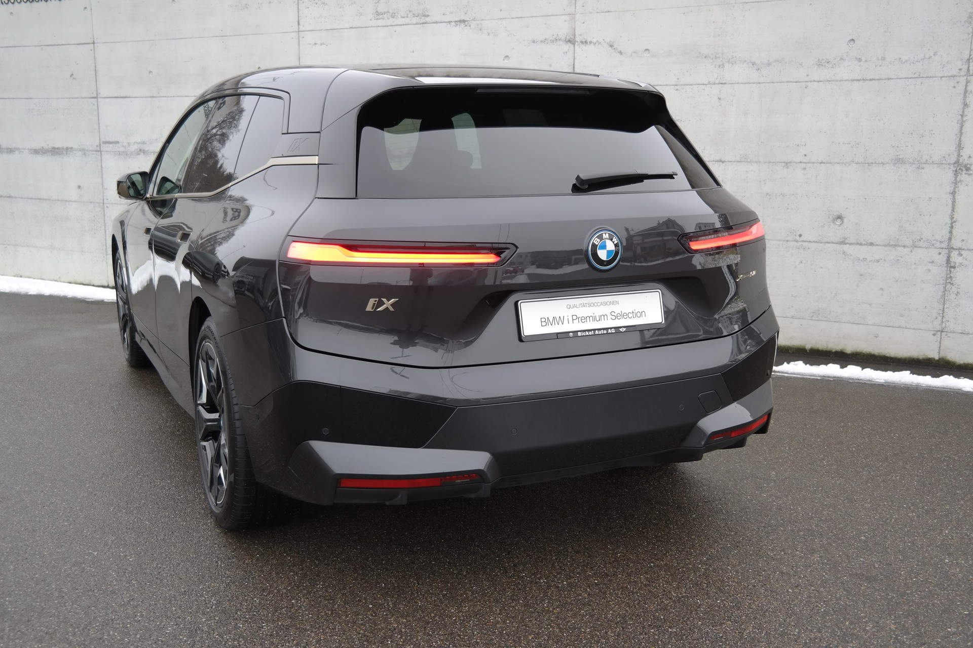 BMW iX xDrive50-image-17