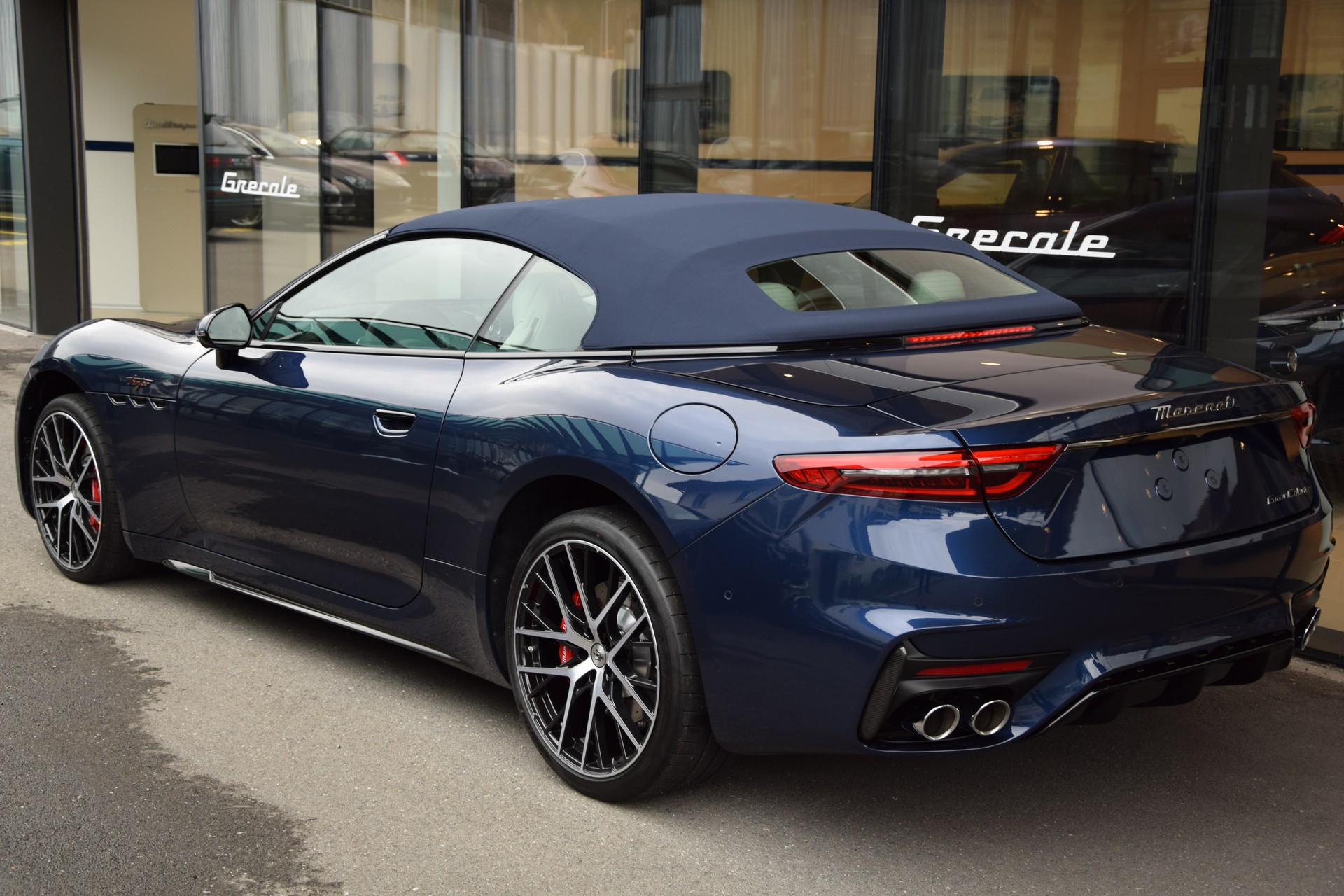 MASERATI GranCabrio Trofeo-image-6