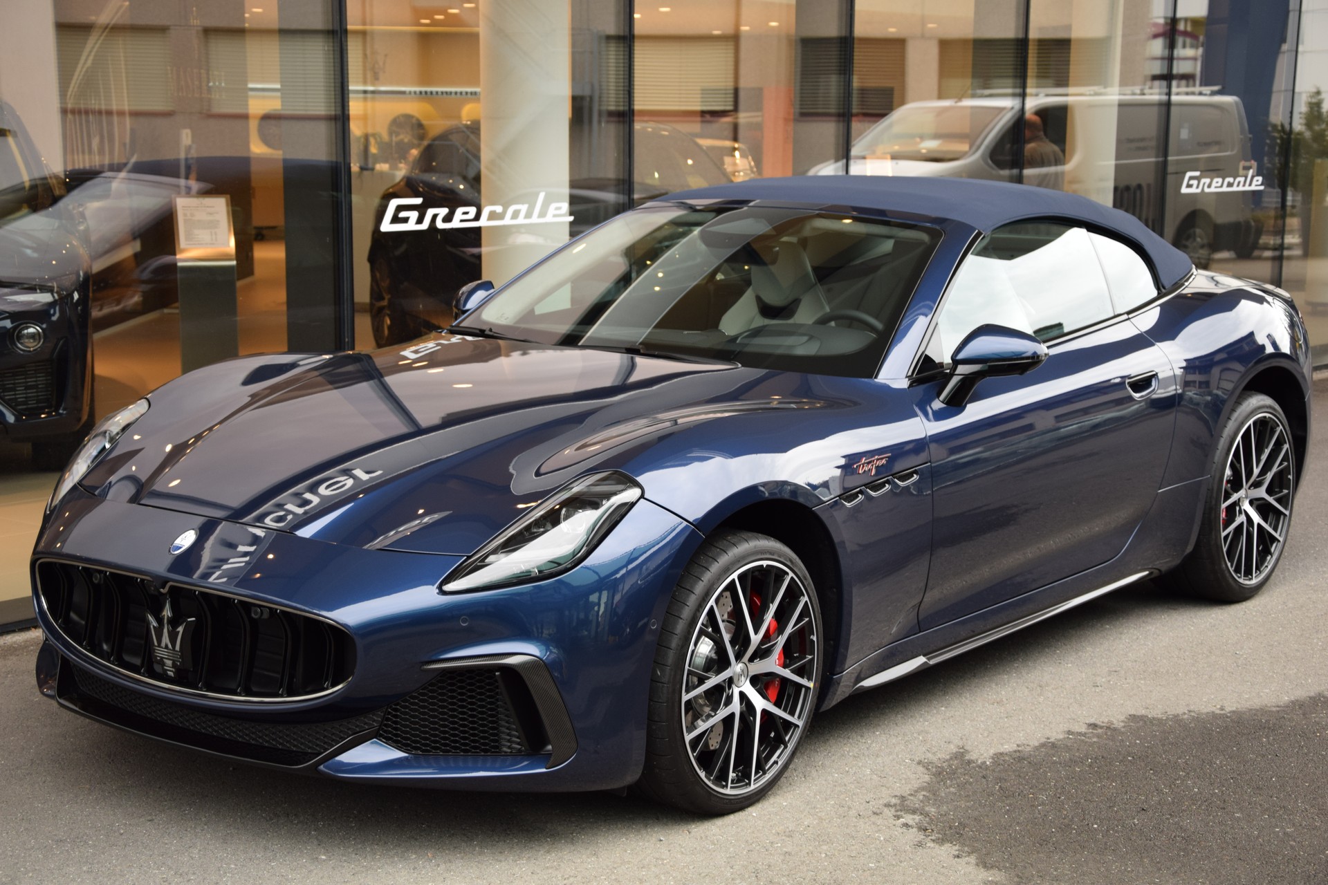 MASERATI GranCabrio Trofeo-image-5