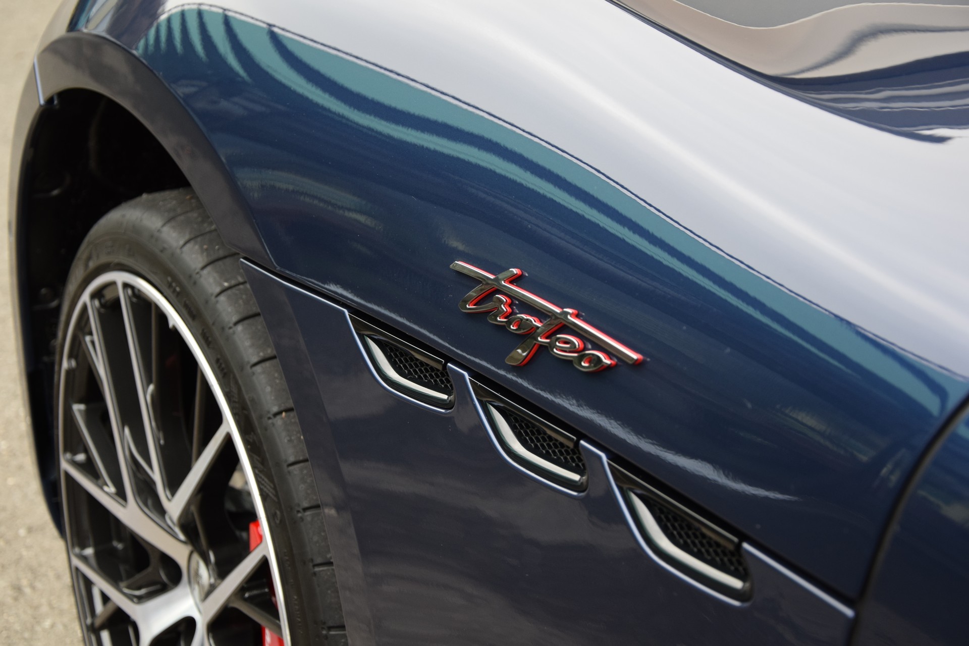 MASERATI GranCabrio Trofeo-image-7