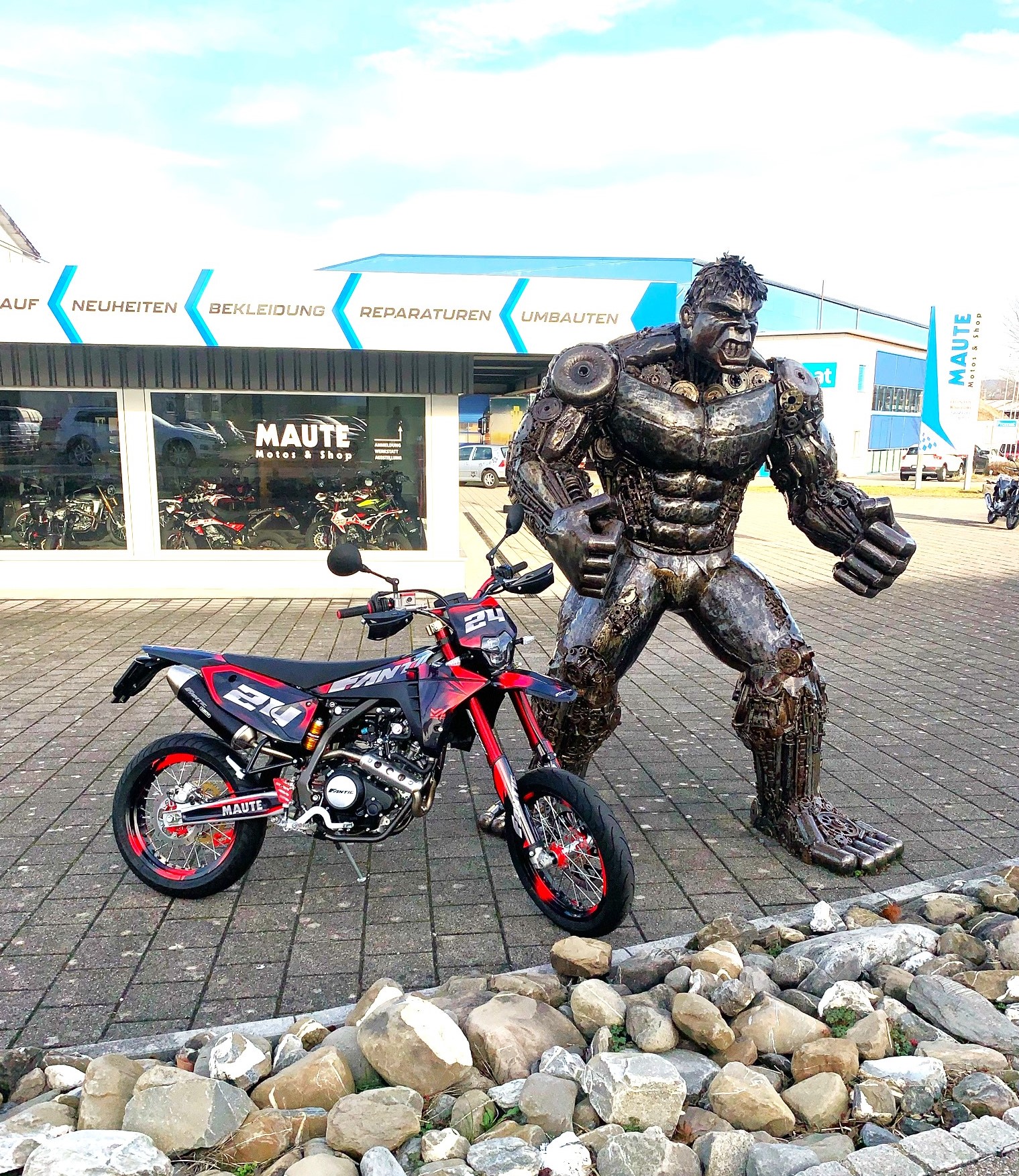 FANTIC XMF 125 Competition Motard-image-1