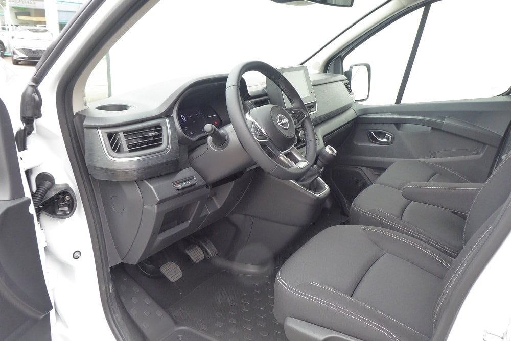 NISSAN Primastar dCi 130 3.0 L1H1 Acenta-image-4