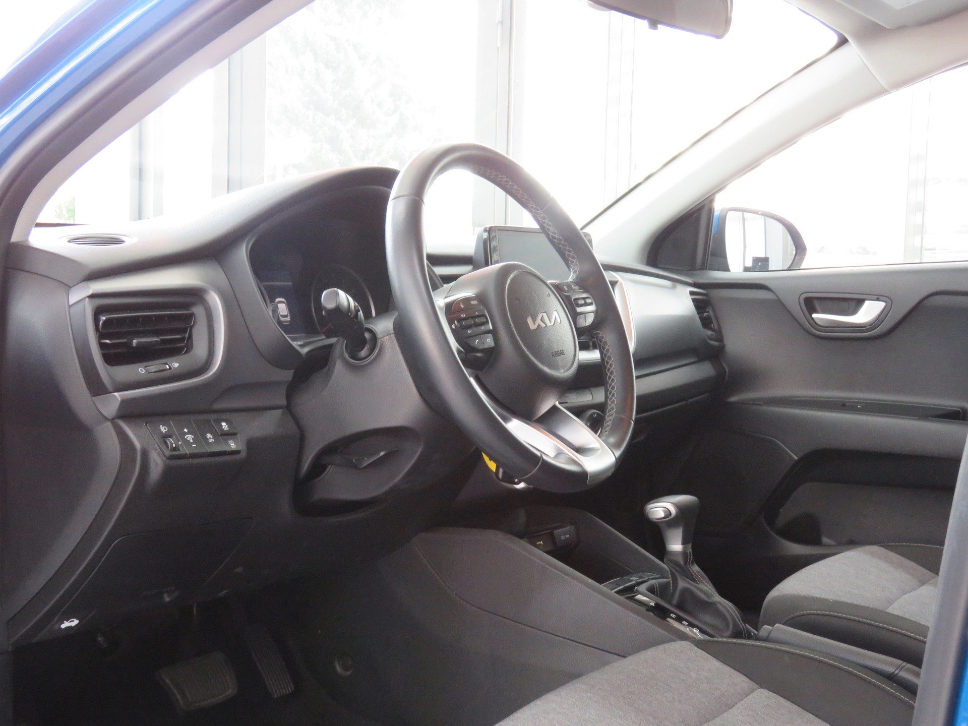 KIA Stonic 1.0 T-GDI Power DCT (Automat)-image-6
