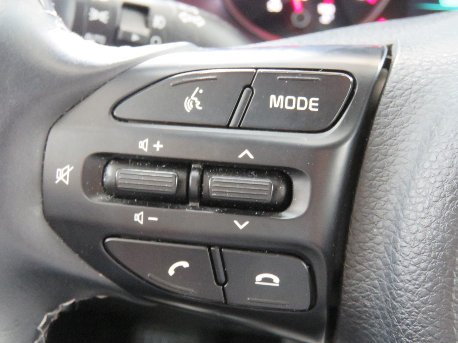 KIA Stonic 1.0 T-GDI Power DCT (Automat)-image-17