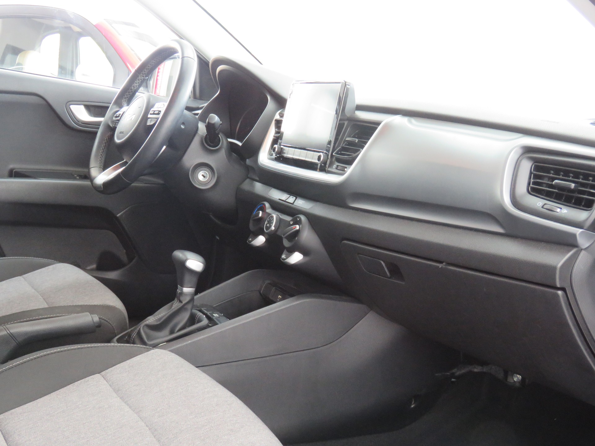 KIA Stonic 1.0 T-GDI Power DCT (Automat)-image-8