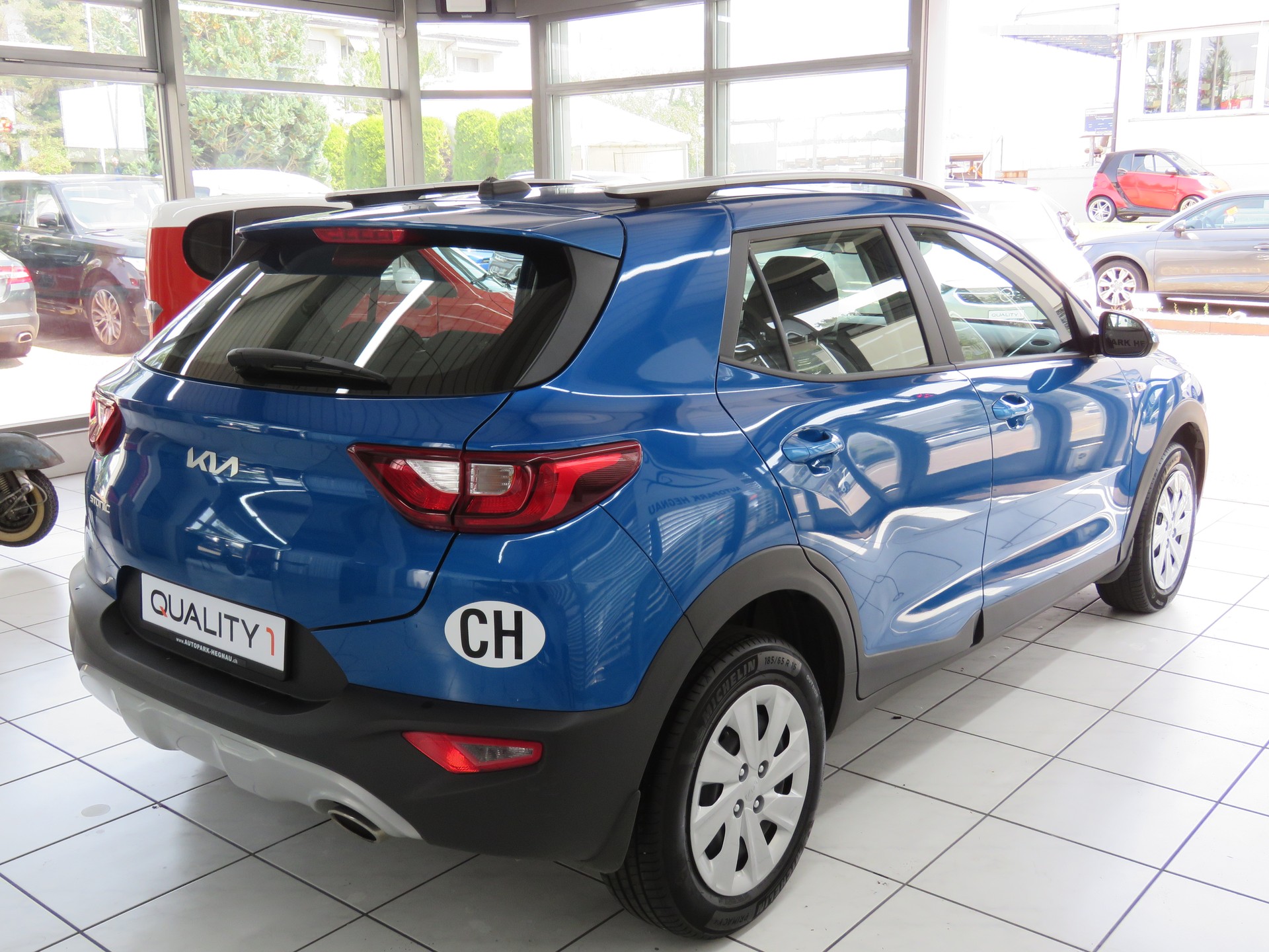 KIA Stonic 1.0 T-GDI Power DCT (Automat)-showroom-element-3