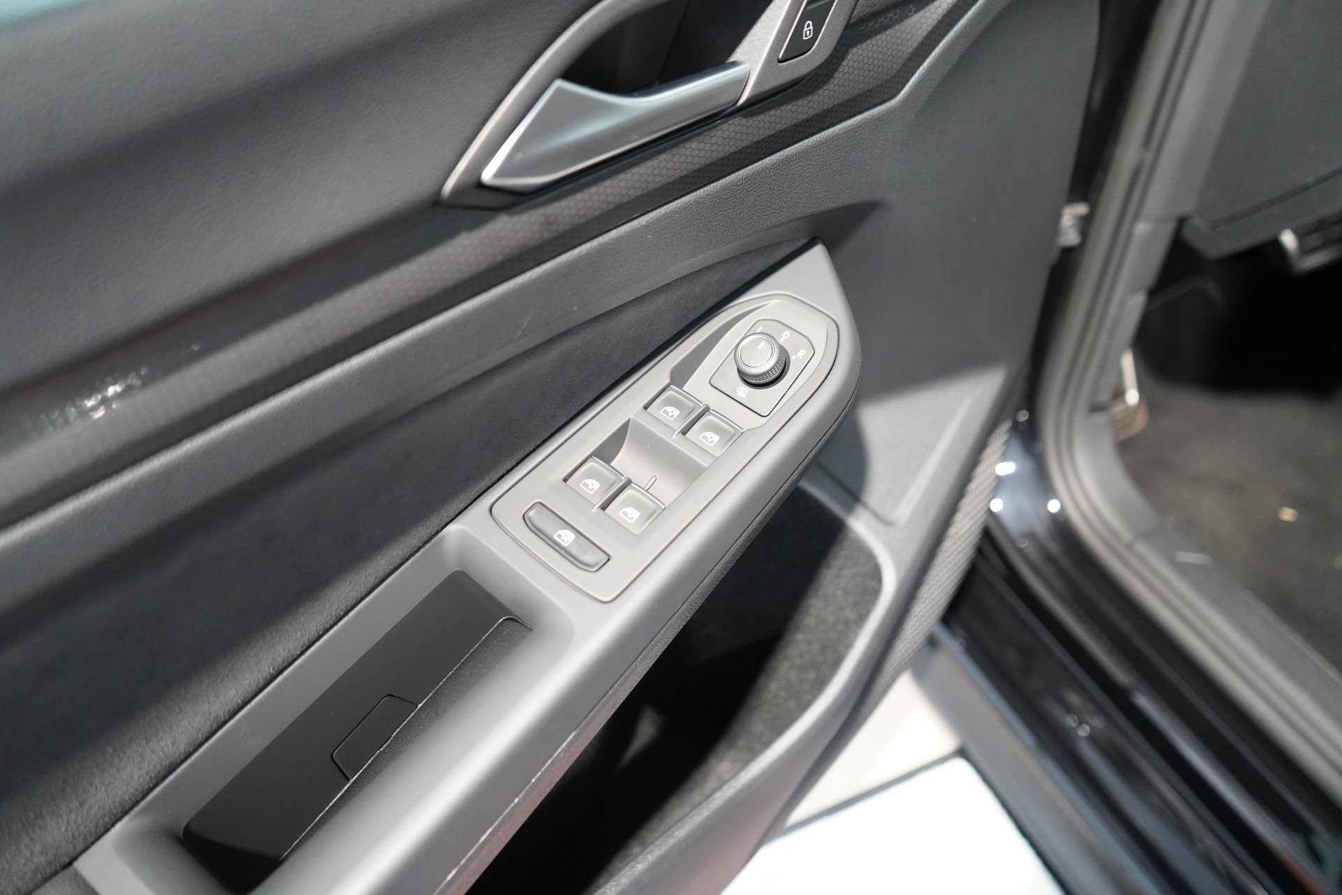 VW Golf 2.0 TSI GTI DSG-image-12