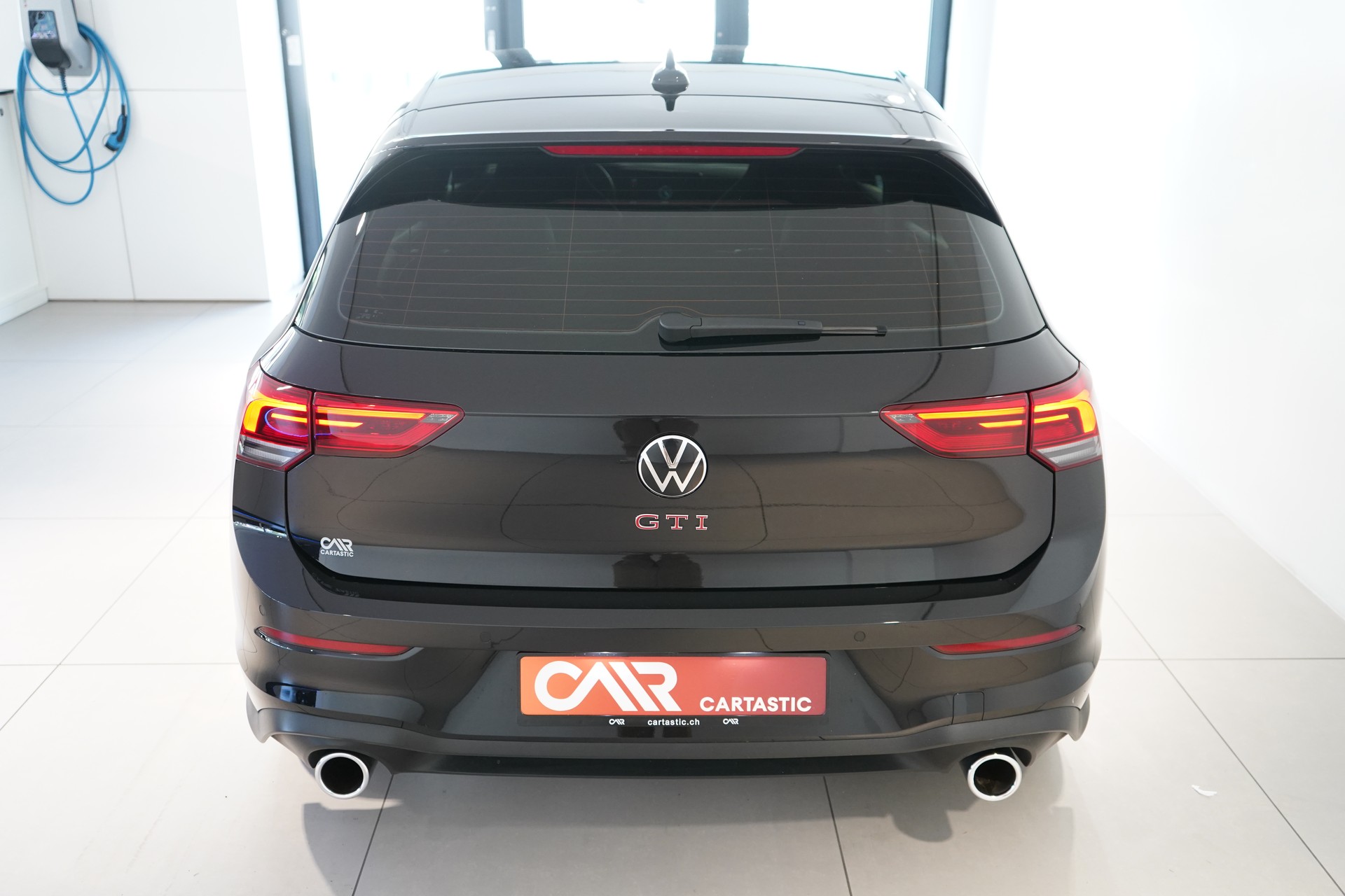 VW Golf 2.0 TSI GTI DSG-showroom-element-3