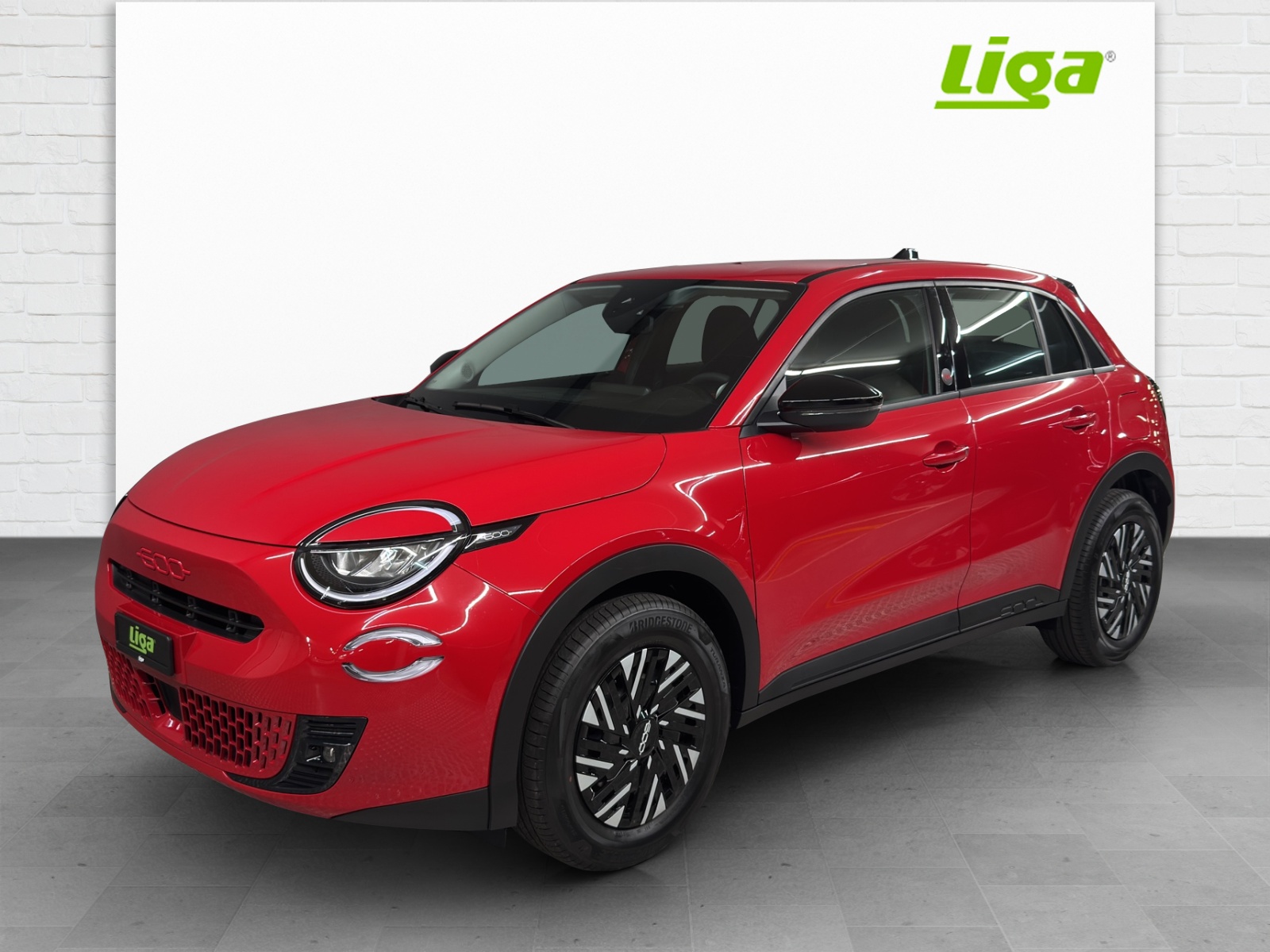 FIAT 600E Red-showroom-element-1