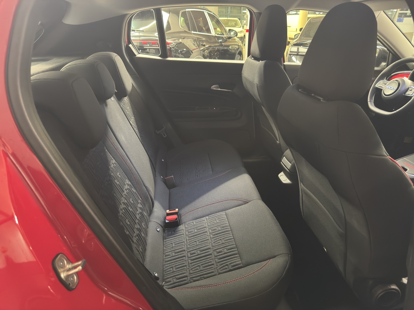 FIAT 600E Red-image-9