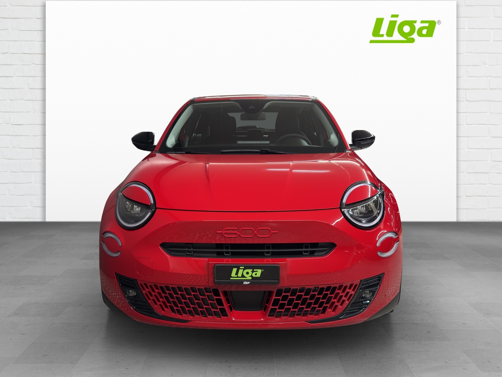 FIAT 600E Red-showroom-element-2