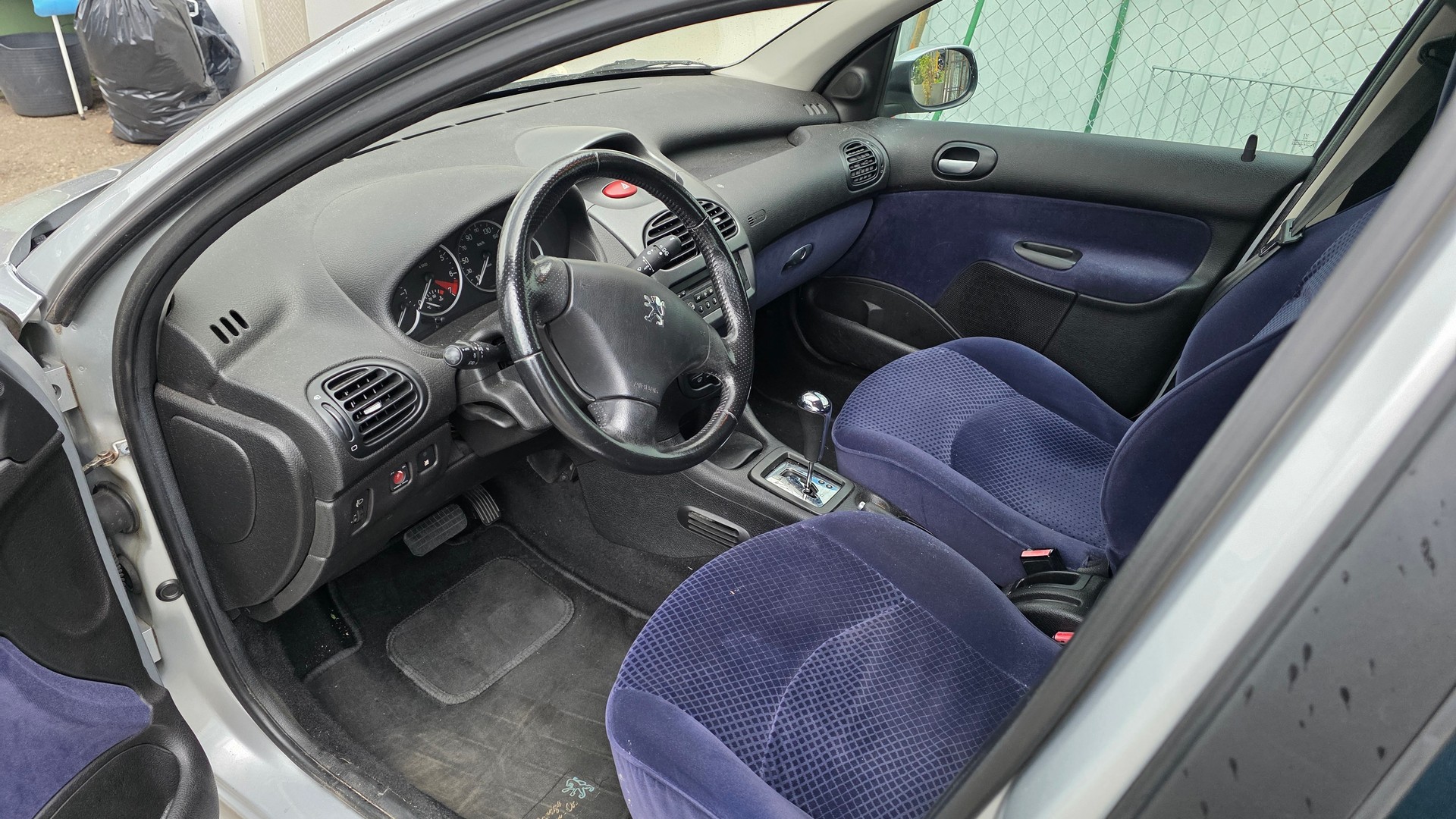 PEUGEOT 206 1.6 16V Quiksilver-image-5