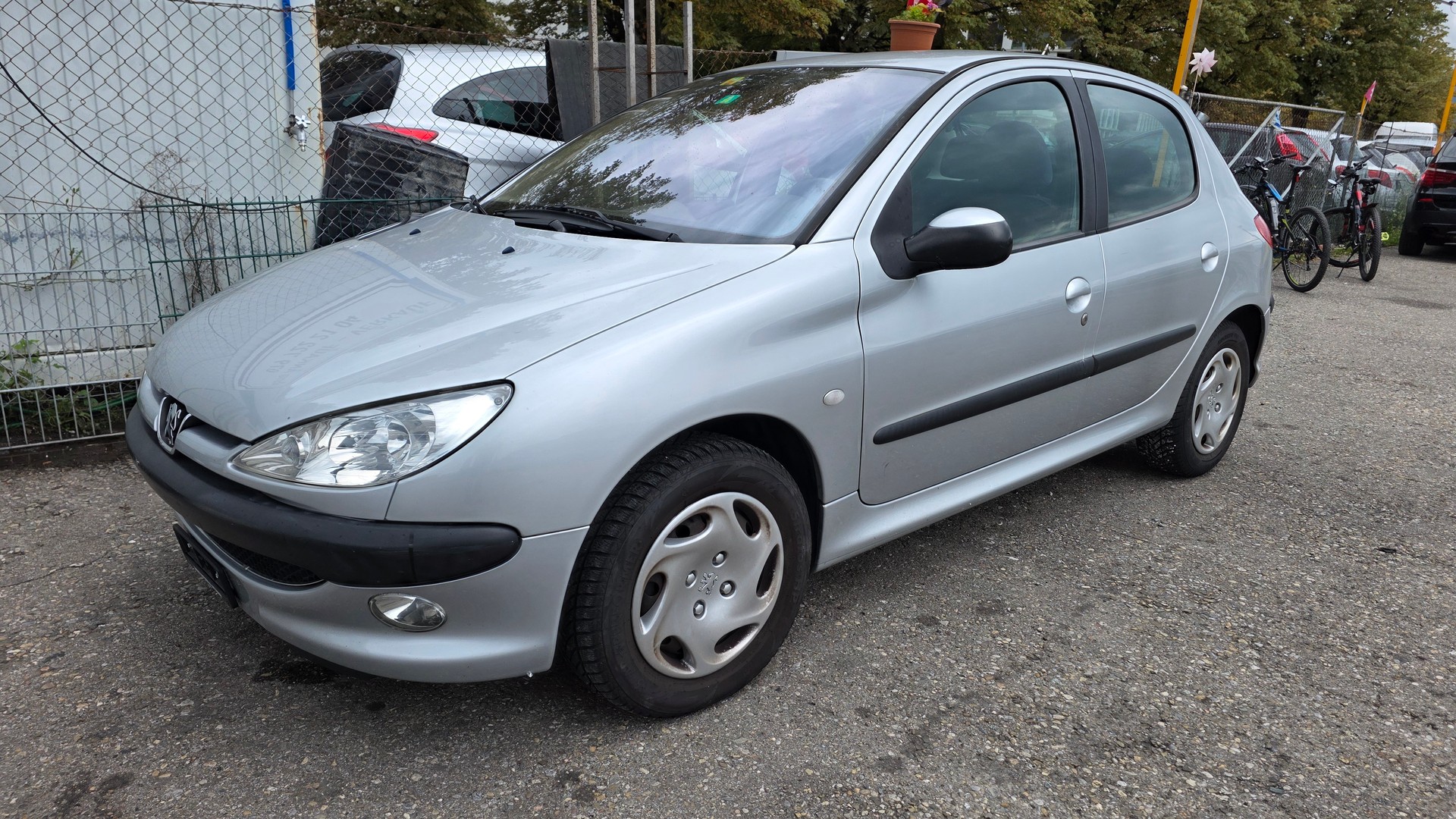 PEUGEOT 206 1.6 16V Quiksilver