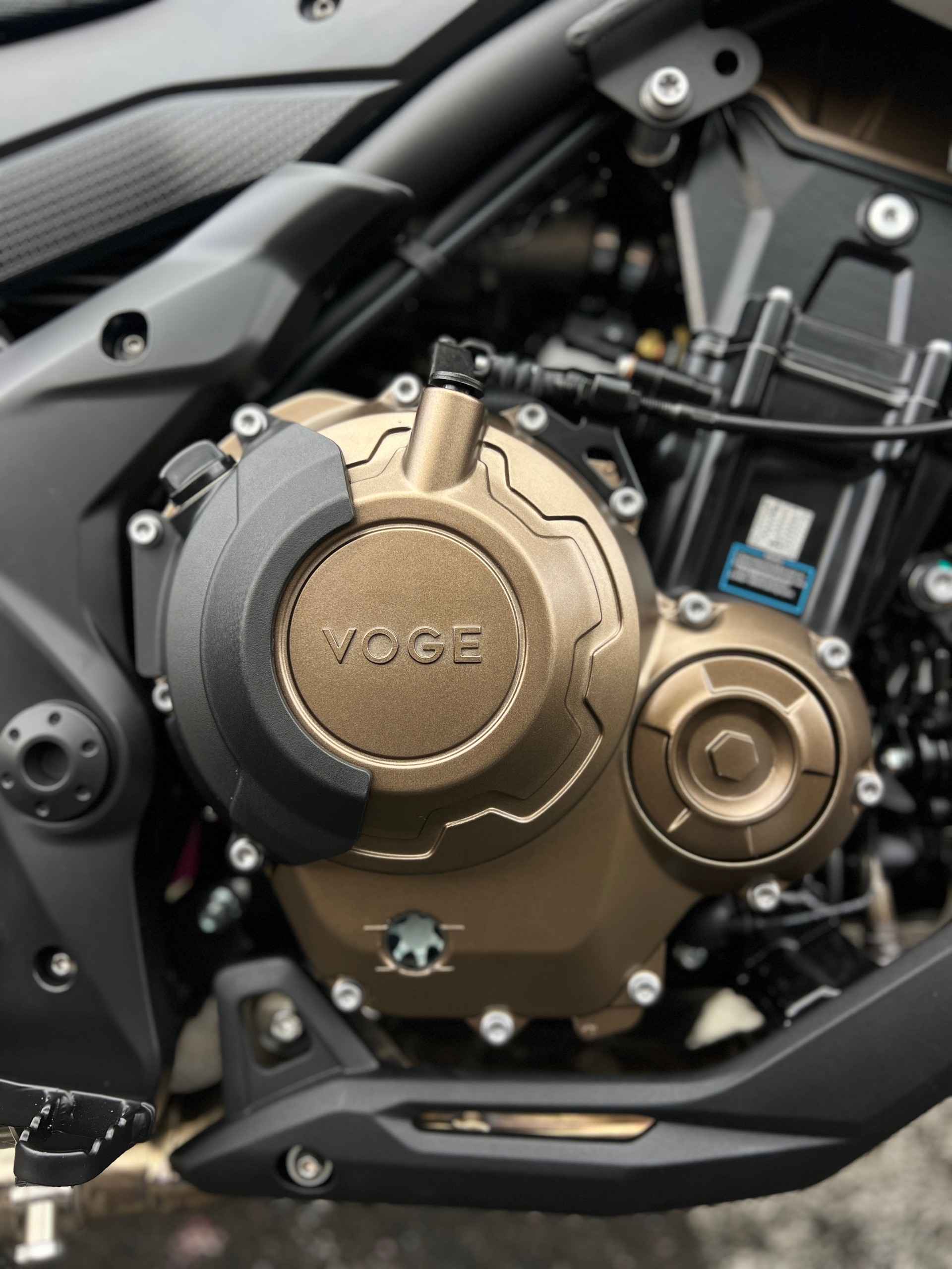 VOGE 625R-image-11