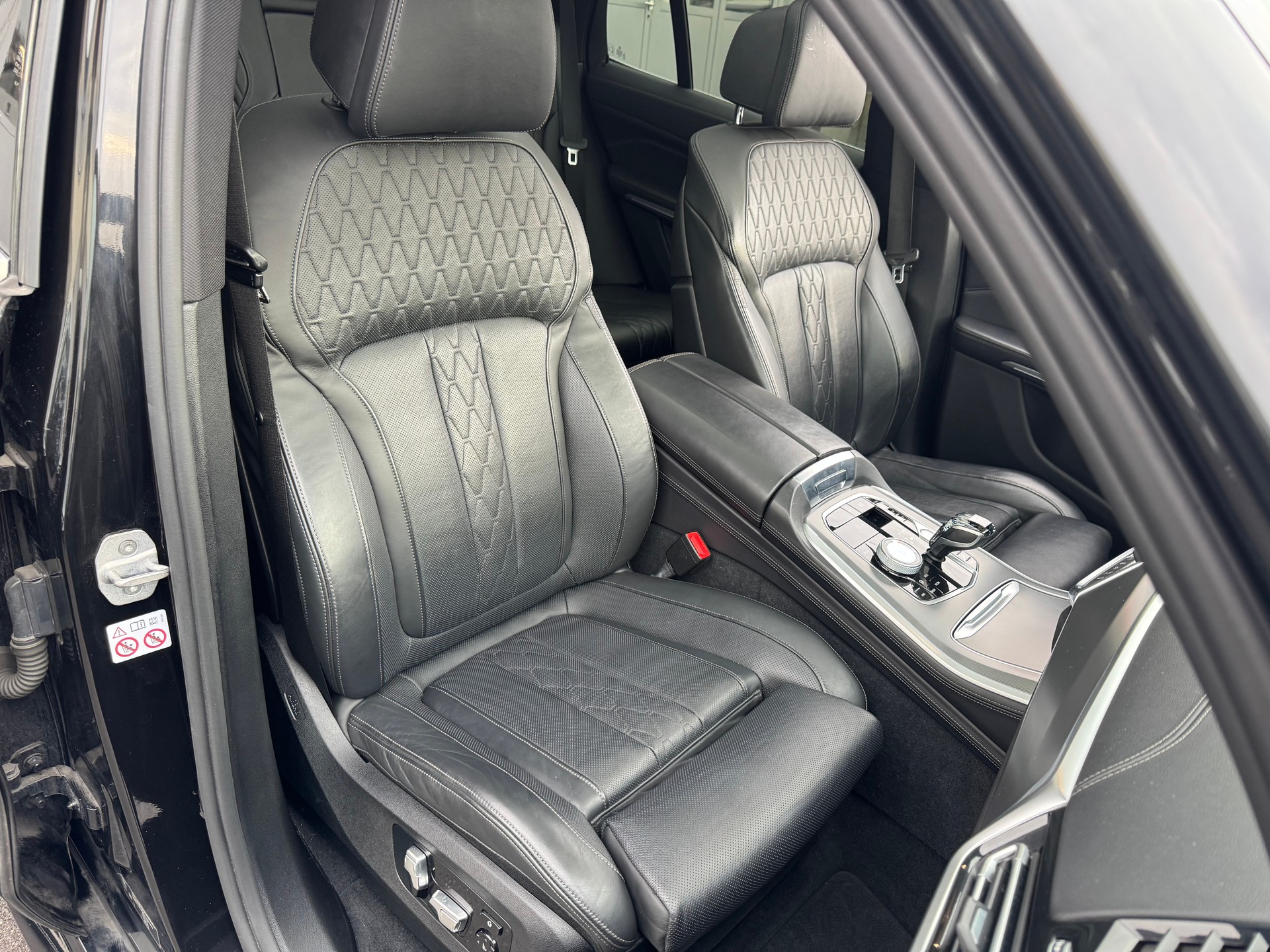 BMW X5 xDrive M50d Steptronic-image-15
