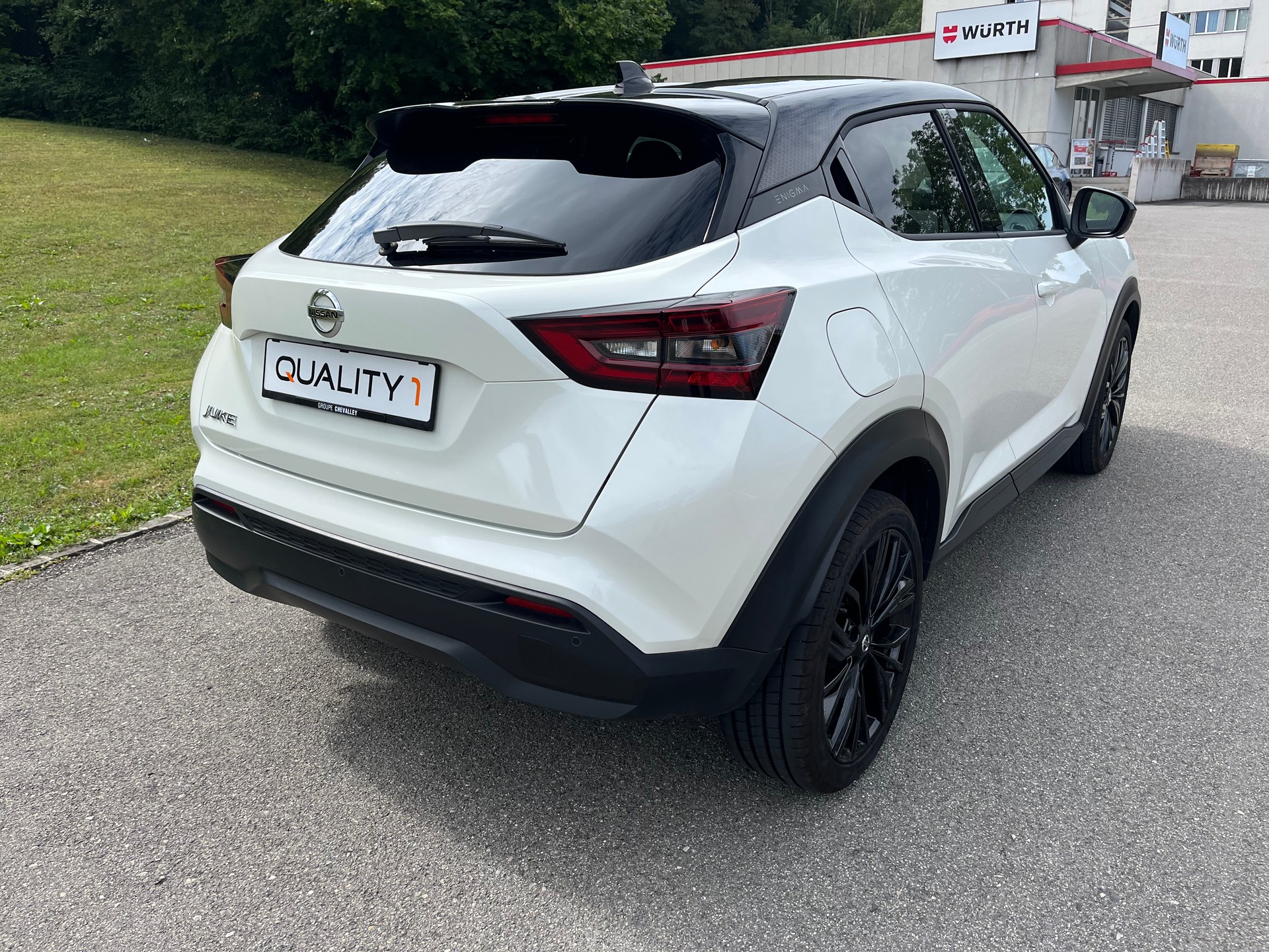 NISSAN Juke 1.0 DIG-T Enigma DCT-image-2