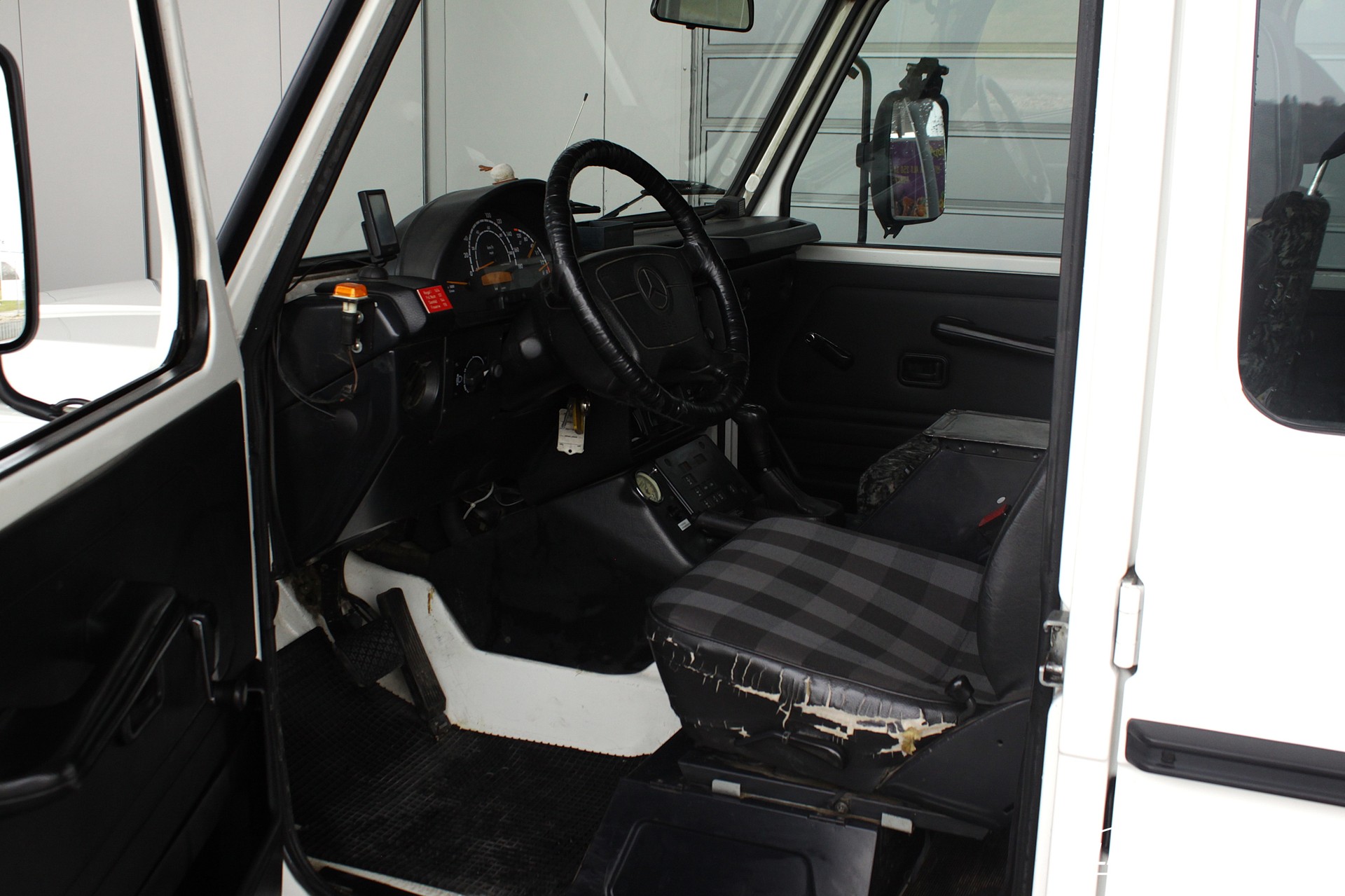MERCEDES-BENZ G 270 CDI Work Automatic-image-12