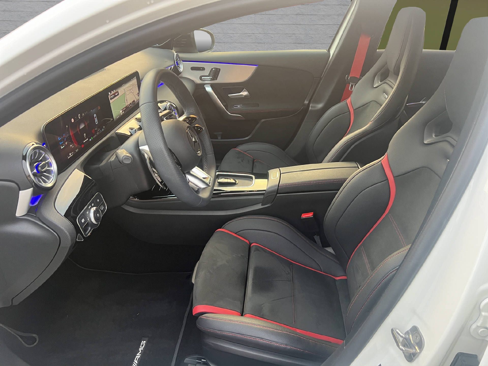 MERCEDES-BENZ A 35 AMG 4matic-image-7