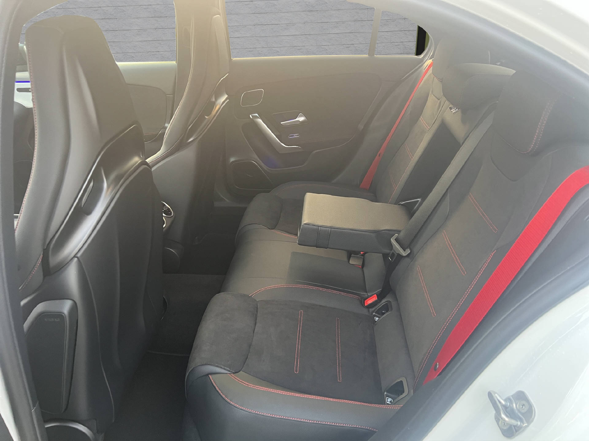MERCEDES-BENZ A 35 AMG 4matic-image-13
