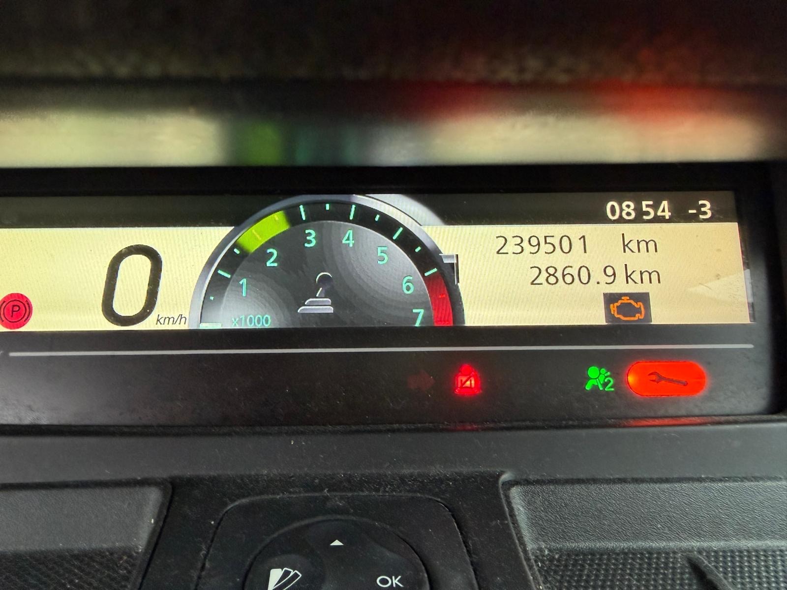 RENAULT Scénic 1.4 16V Turbo Bose-image-9