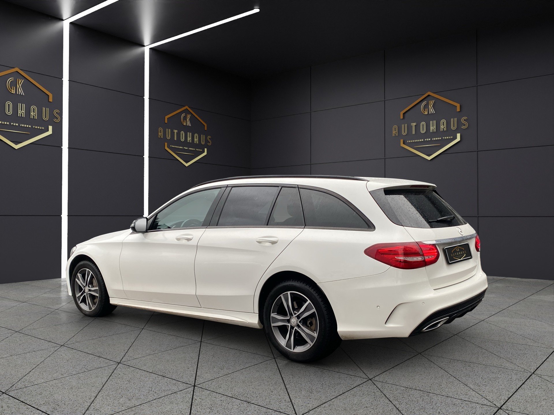 MERCEDES-BENZ C 250 d Swiss Star AMG Line 4Matic 9G-Tronic-image-2