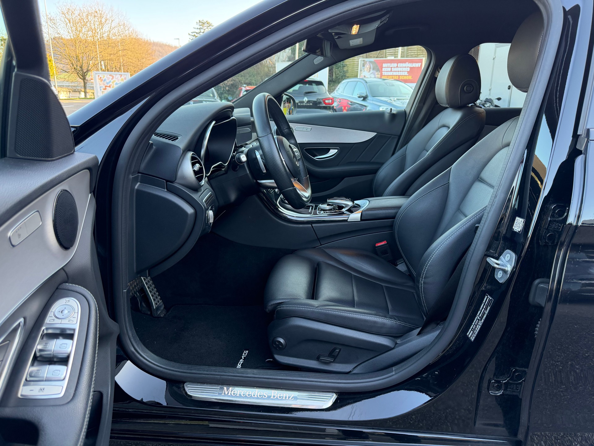 MERCEDES-BENZ C 200 AMG Line 4matic Kombi-image-11