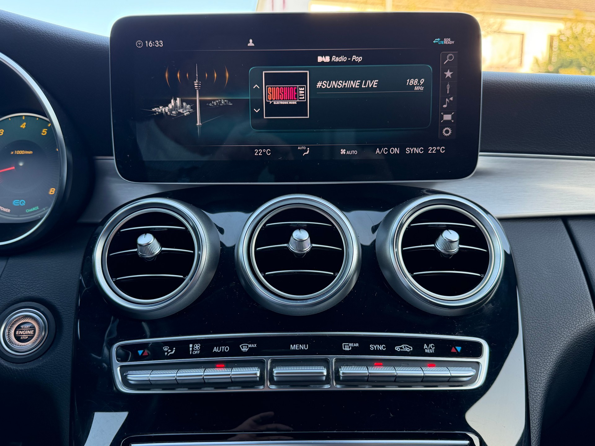 MERCEDES-BENZ C 200 AMG Line 4matic Kombi-image-18