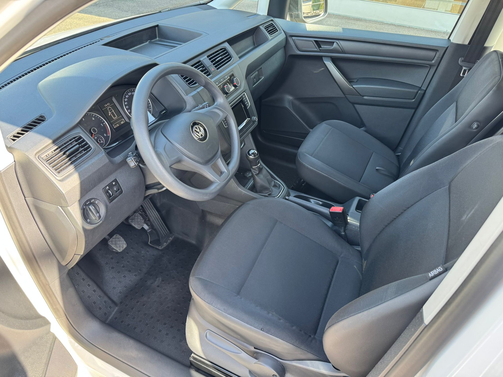 VW Caddy 2.0TDI 4M BM T-showroom-element-1