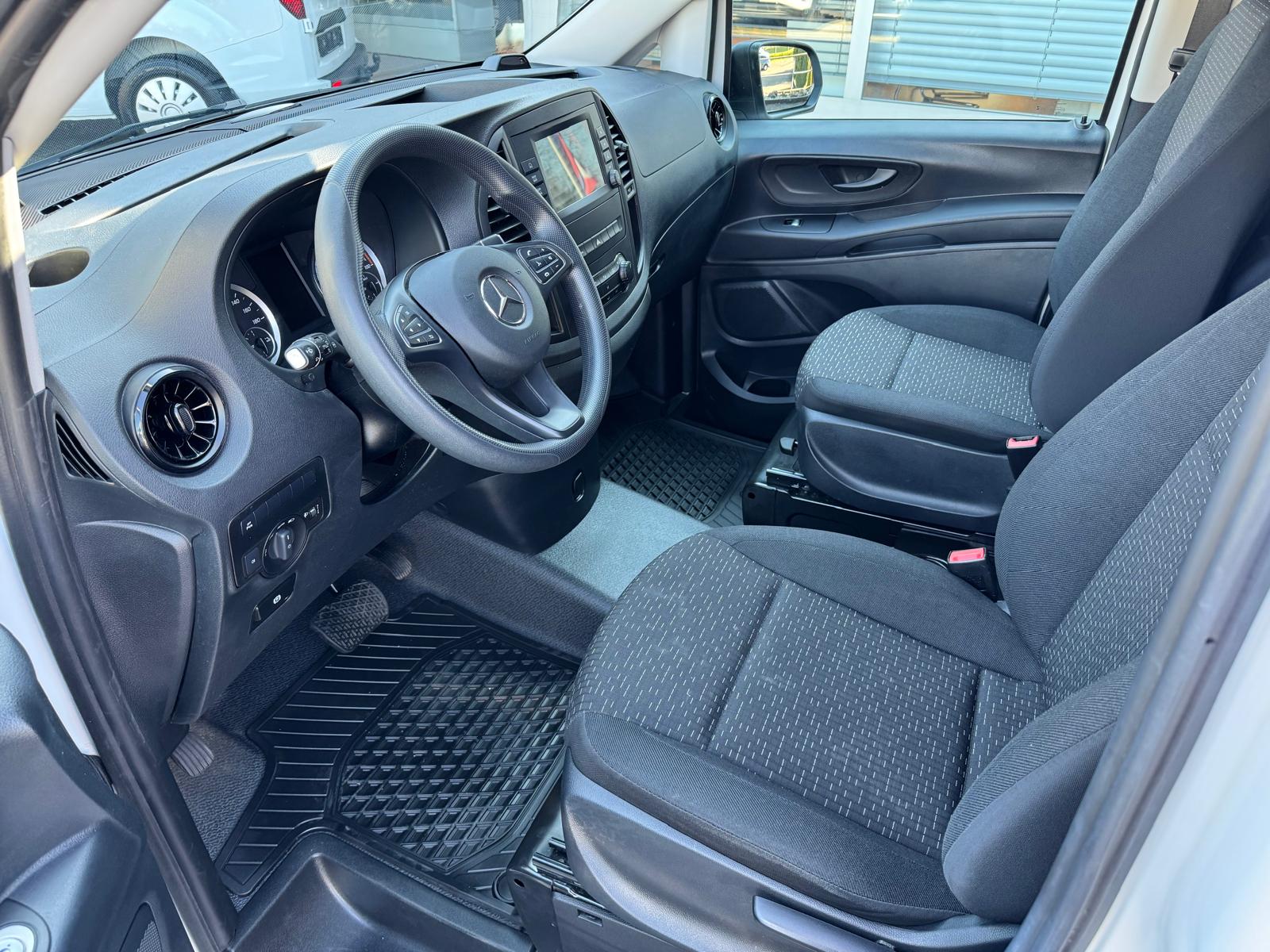 MERCEDES-BENZ eVito 112 L-showroom-element-1
