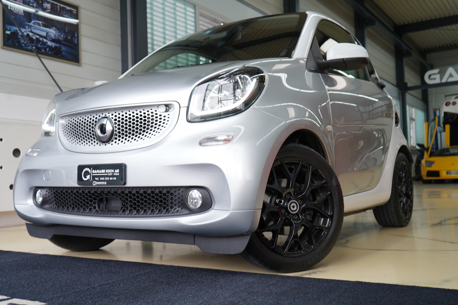 SMART fortwo prime-showroom-element-1