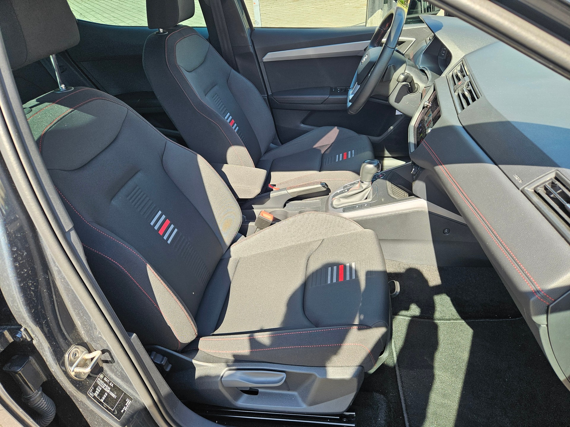 SEAT Arona 1.0 TSI Eco FR DSG-image-13